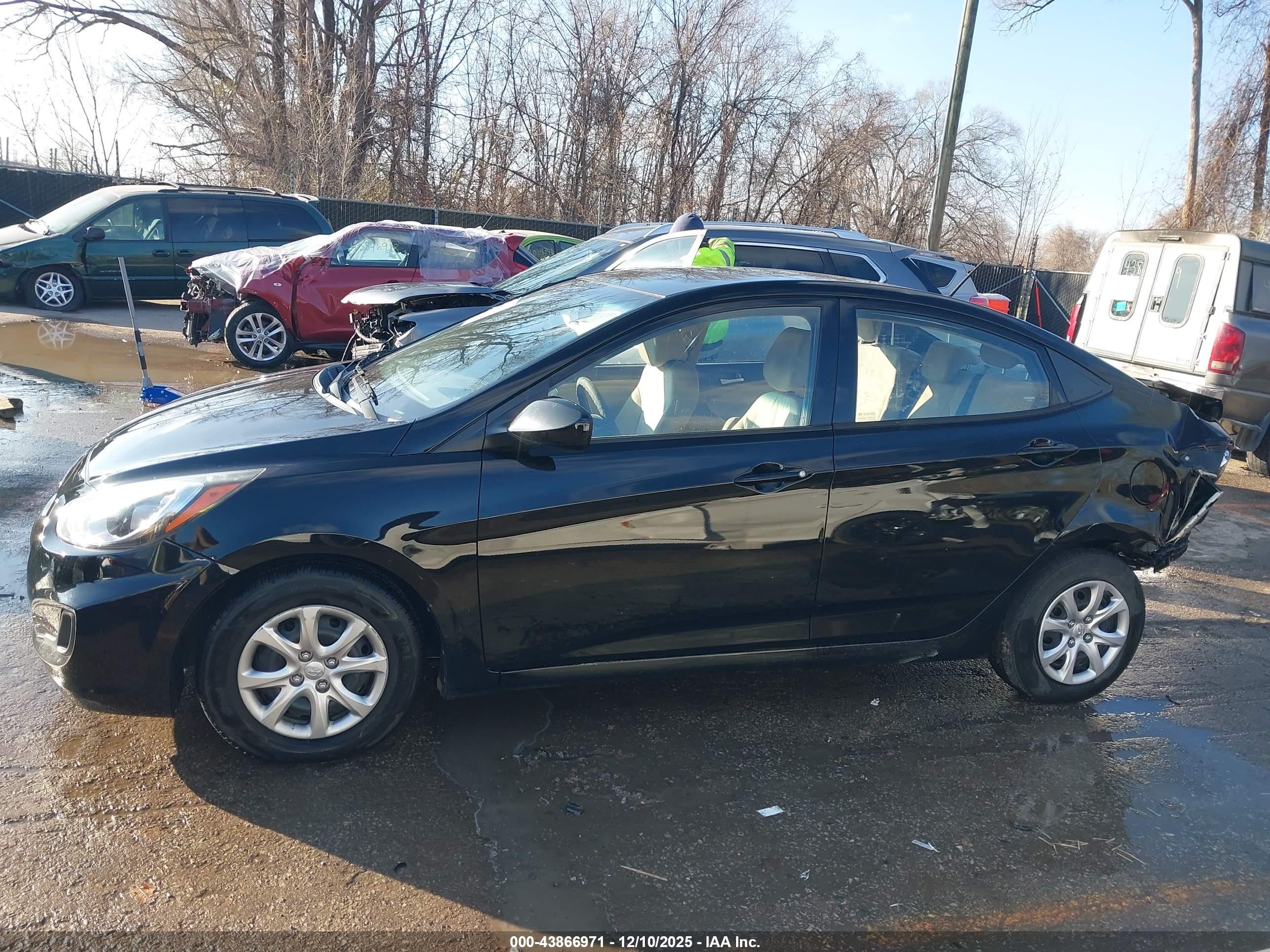 2014 Hyundai Accent Gls Black vin: KMHCT4AE9EU766682