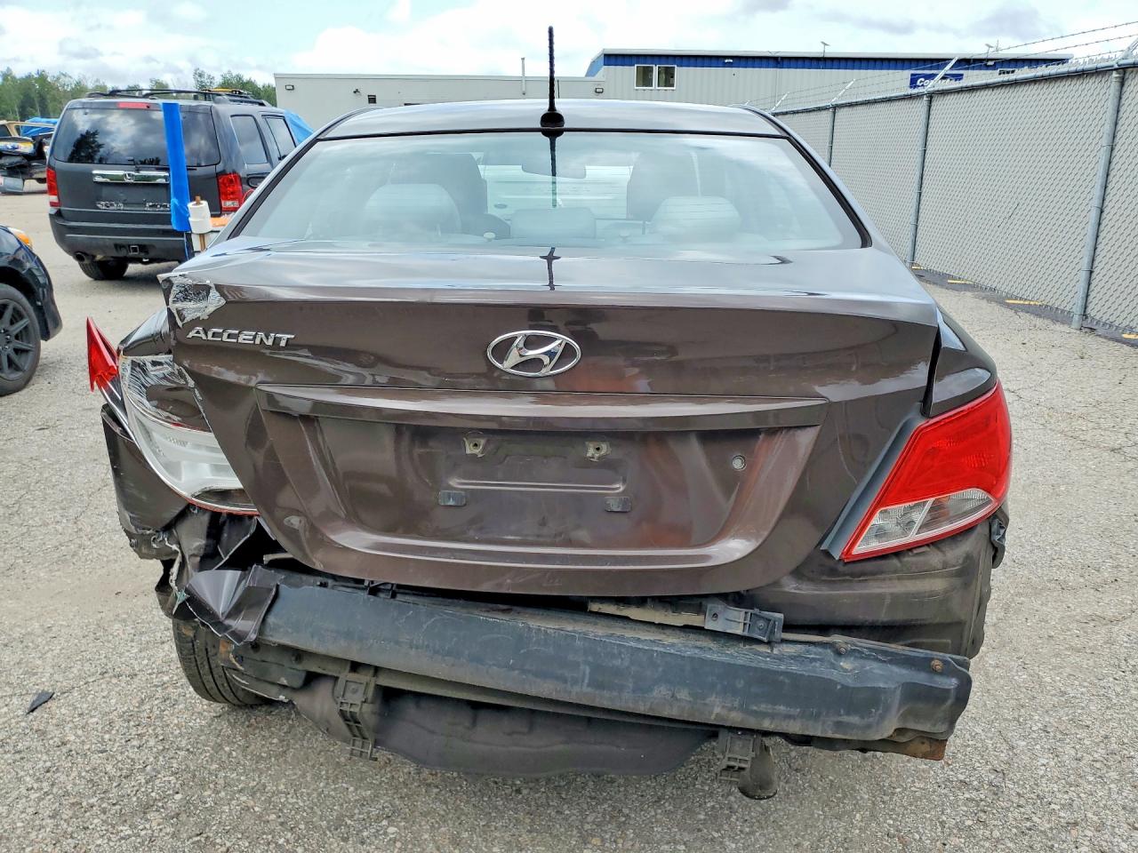 2015 Hyundai Accent Gls Brown vin: KMHCT4AE9FU810519