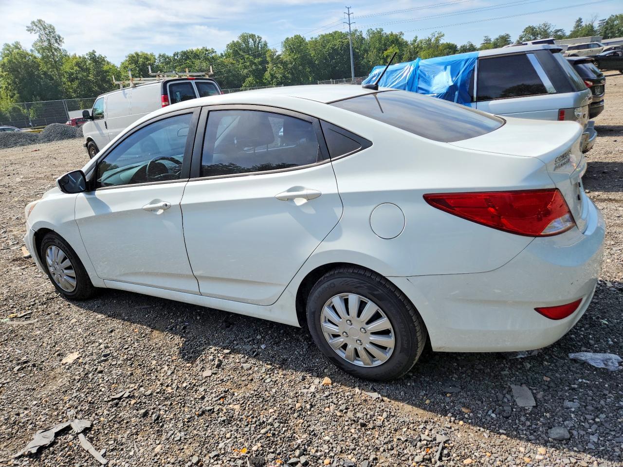 2015 Hyundai Accent Gls Белый vin: KMHCT4AE9FU849515
