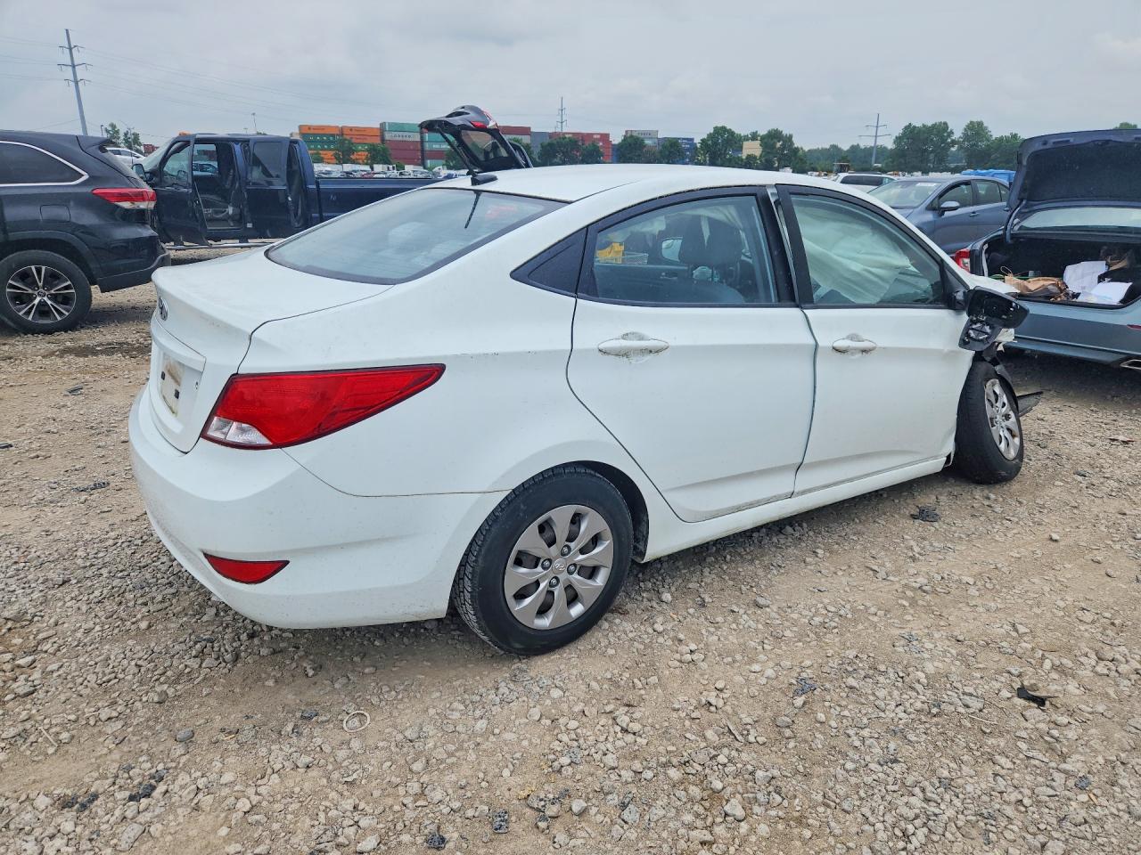 2015 Hyundai Accent Gls White vin: KMHCT4AE9FU853483