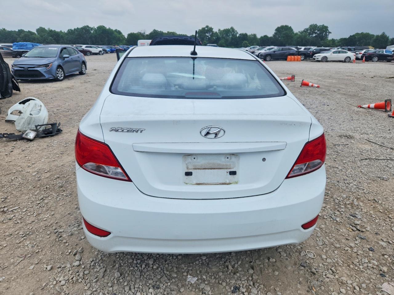 2015 Hyundai Accent Gls White vin: KMHCT4AE9FU853483