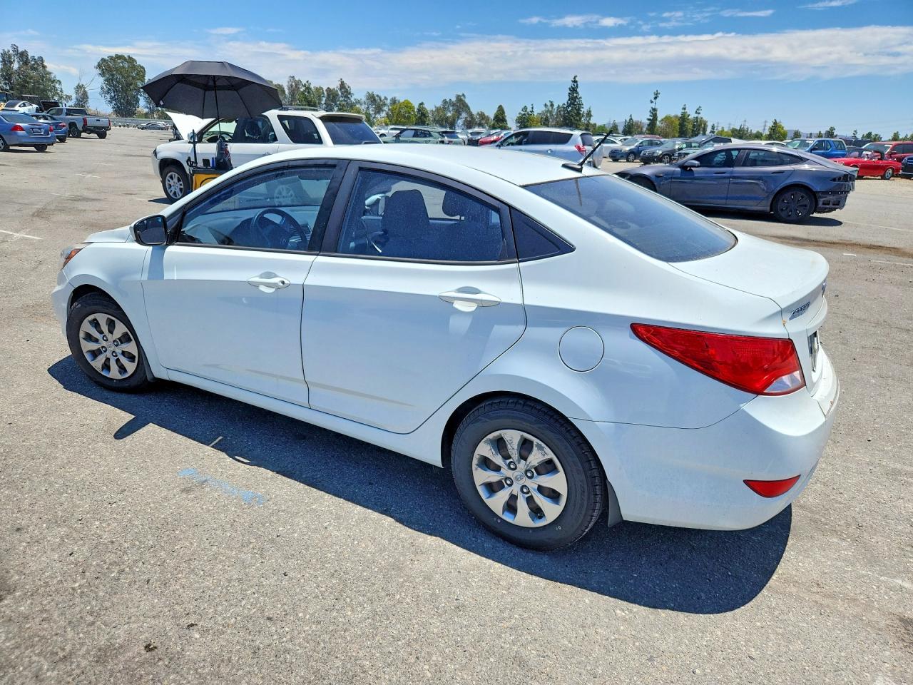 2015 Hyundai Accent Gls White vin: KMHCT4AE9FU870381