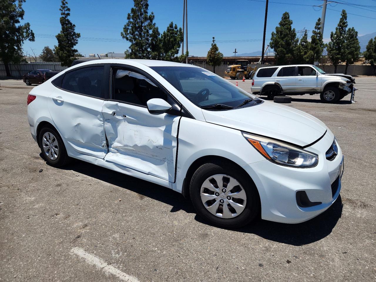 2015 Hyundai Accent Gls White vin: KMHCT4AE9FU870381