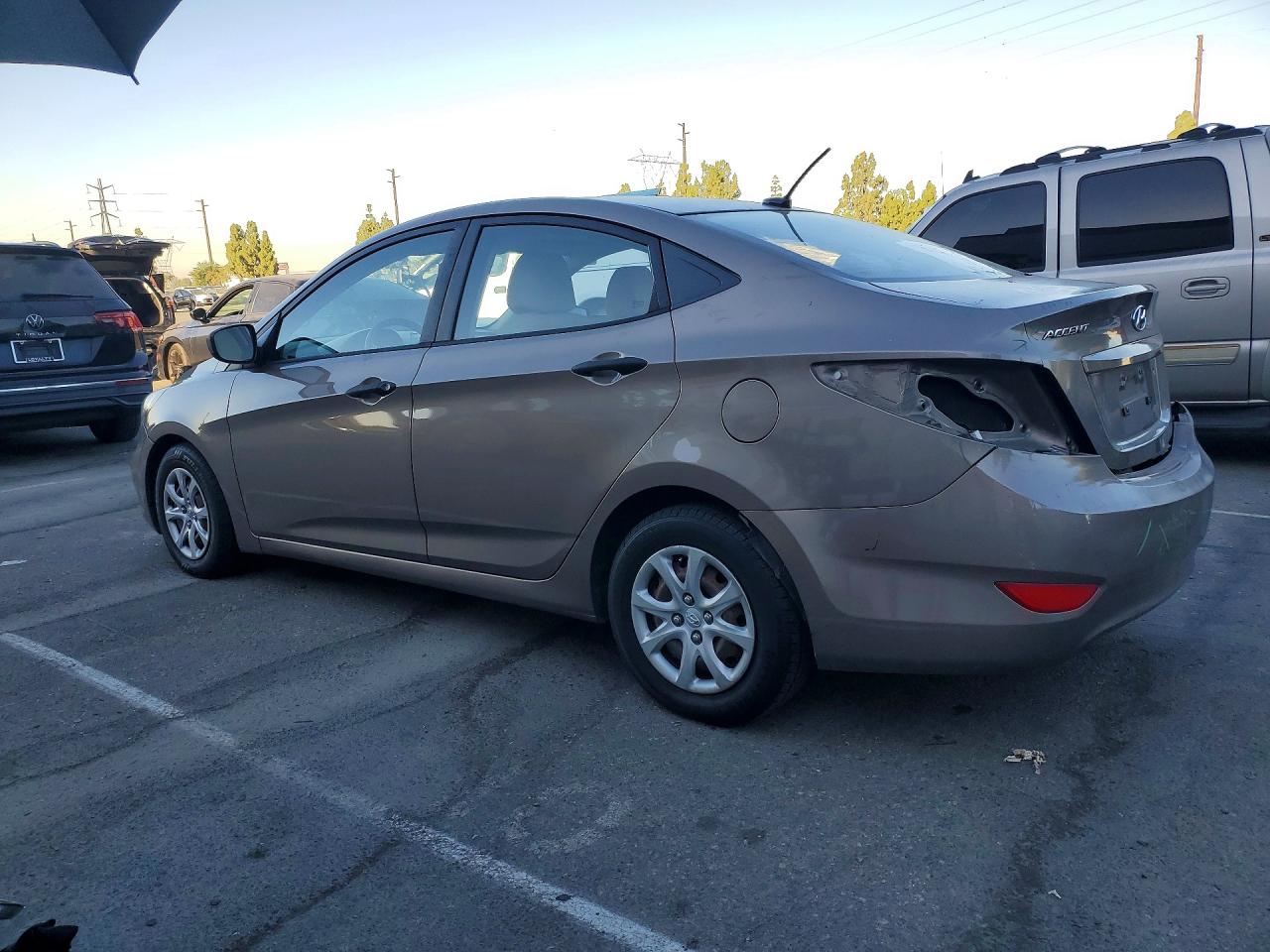 2012 Hyundai Accent Gls Brown vin: KMHCT4AEXCU057420