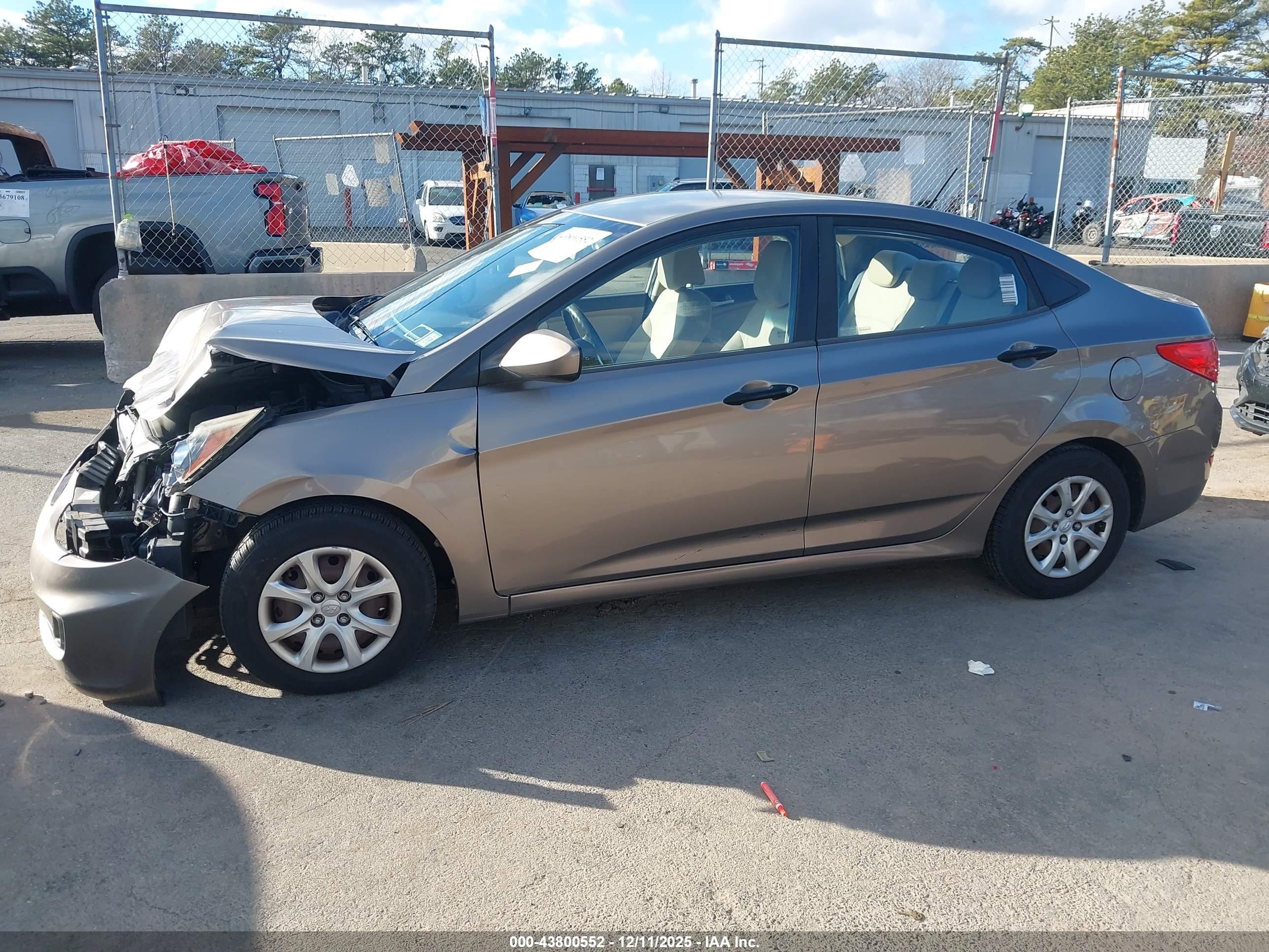 2012 Hyundai Accent Gls Gray vin: KMHCT4AEXCU114957