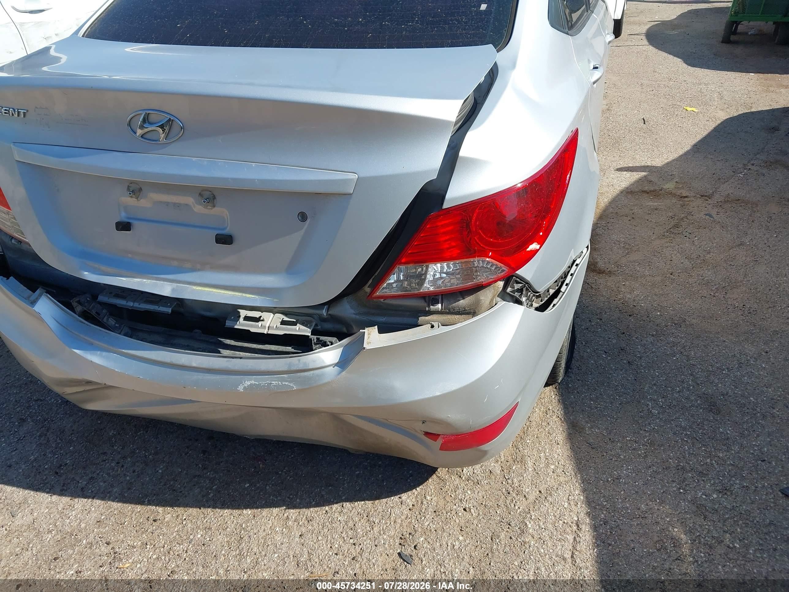 2012 Hyundai Accent Gls Silver vin: KMHCT4AEXCU157551