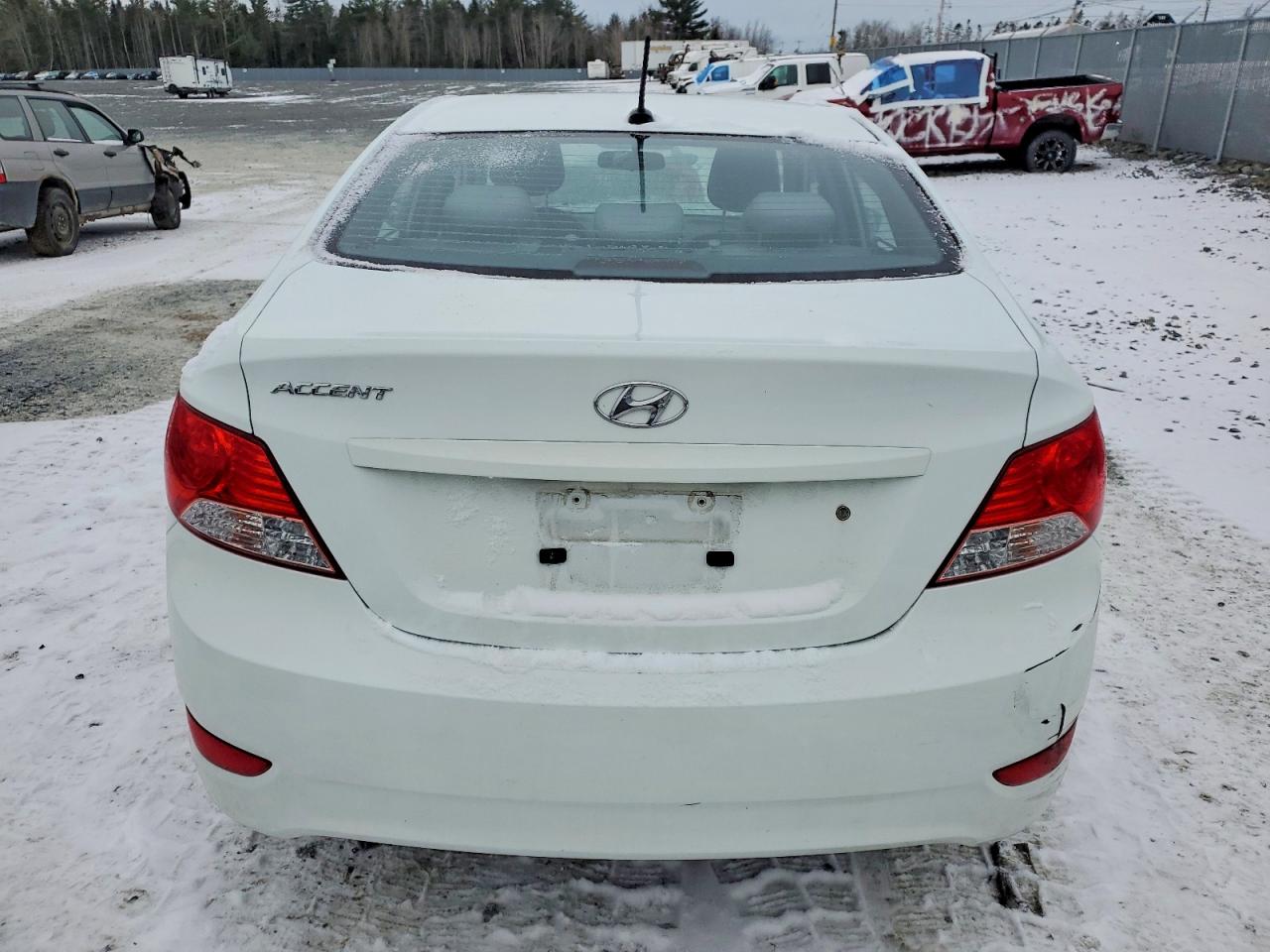 2012 Hyundai Accent Gls White vin: KMHCT4AEXCU220177