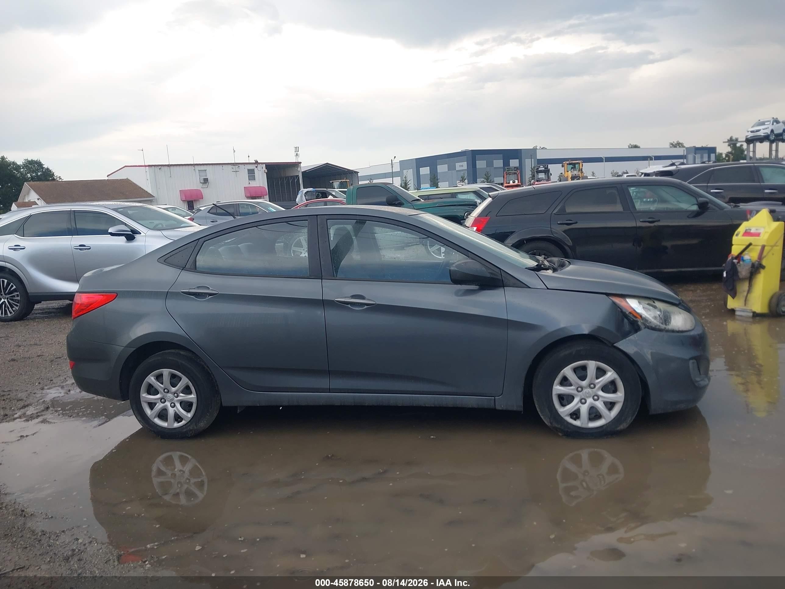 2013 Hyundai Accent Gls Gray vin: KMHCT4AEXDU355953