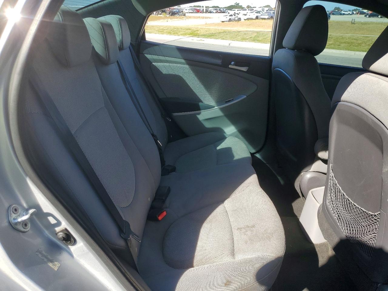 2013 Hyundai Accent Gls Silver vin: KMHCT4AEXDU357539