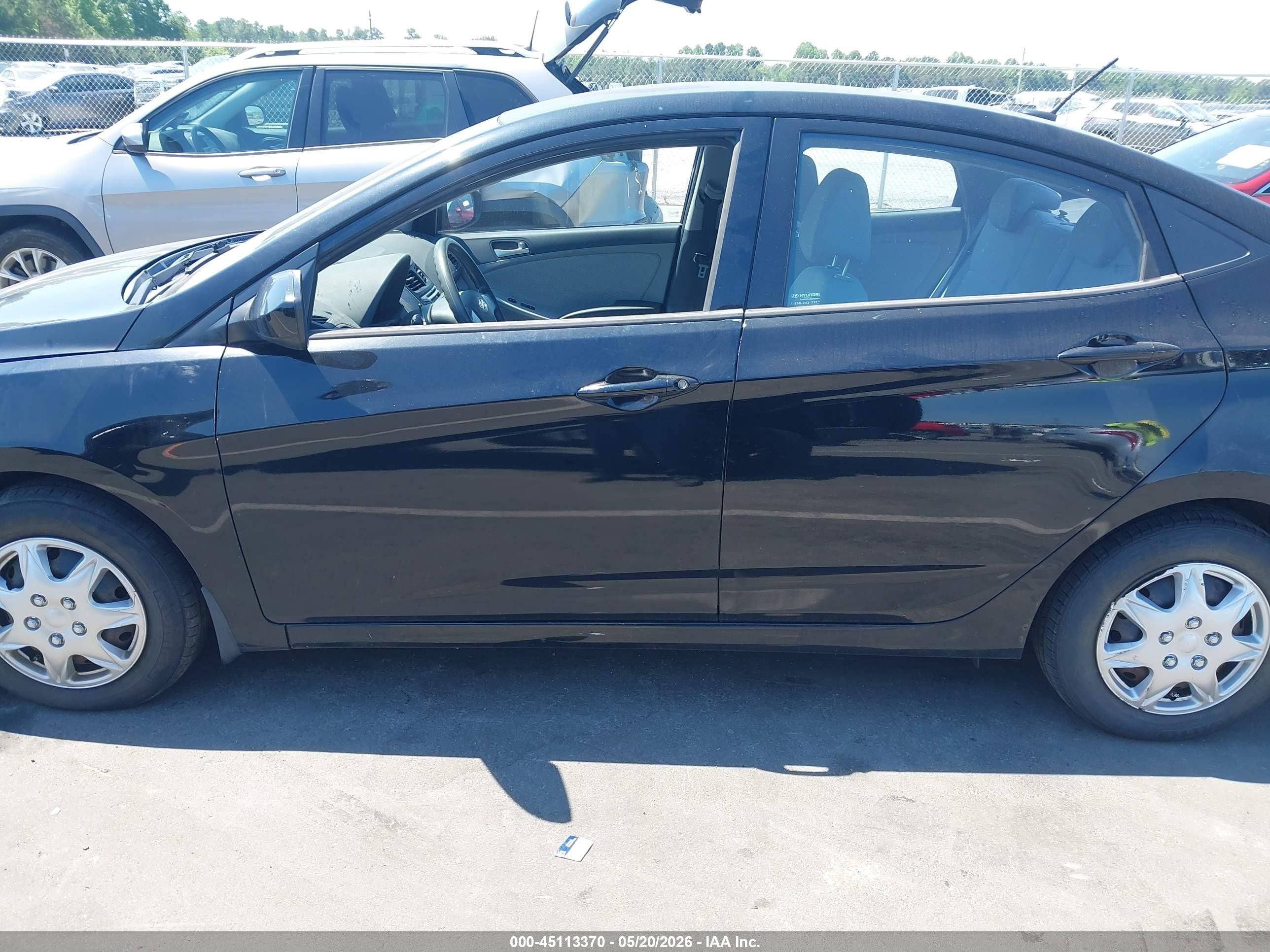 2013 Hyundai Accent Gls Black vin: KMHCT4AEXDU428108