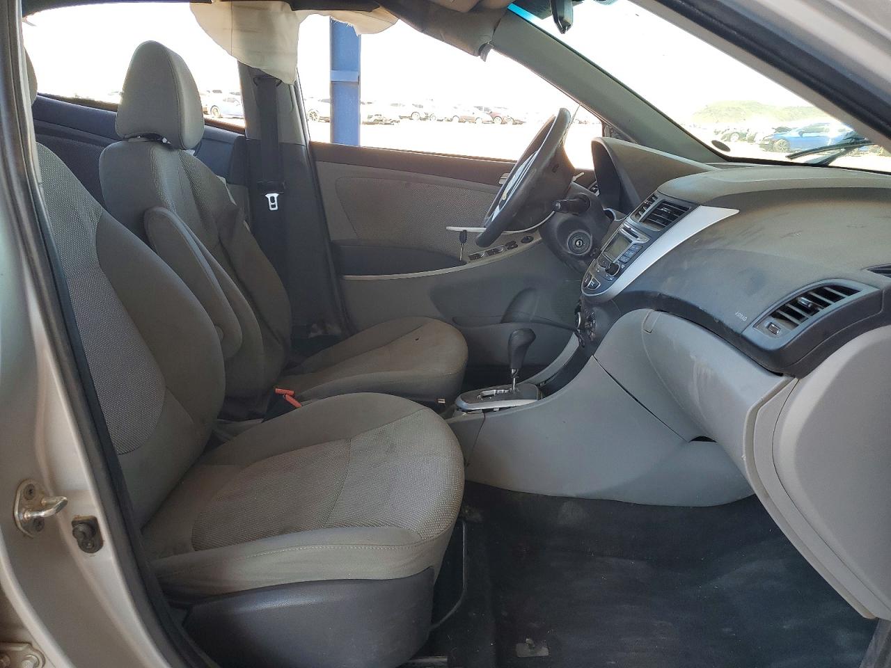 2013 Hyundai Accent Gls Silver vin: KMHCT4AEXDU481133