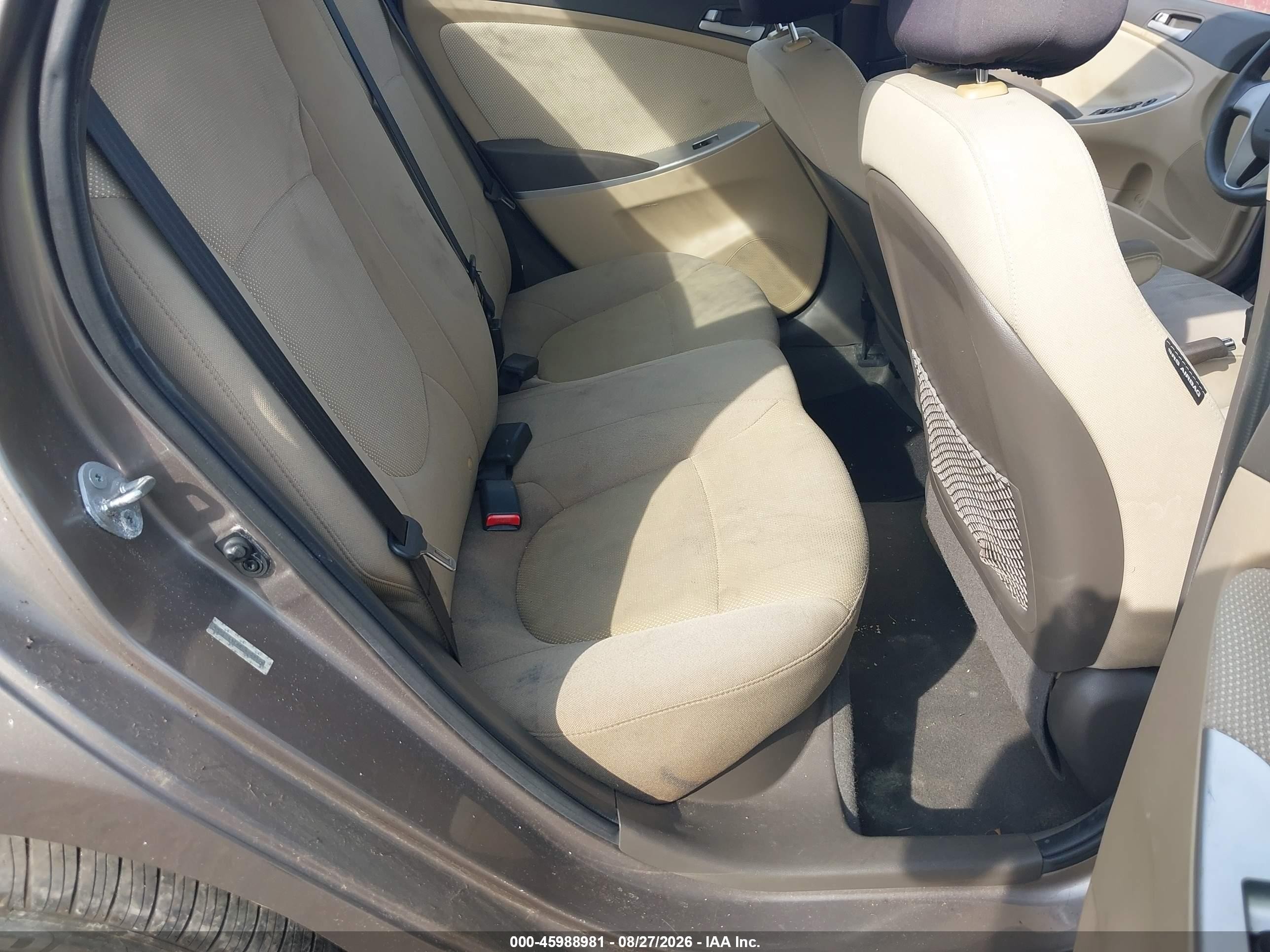 2013 Hyundai Accent Gls Beige vin: KMHCT4AEXDU490530