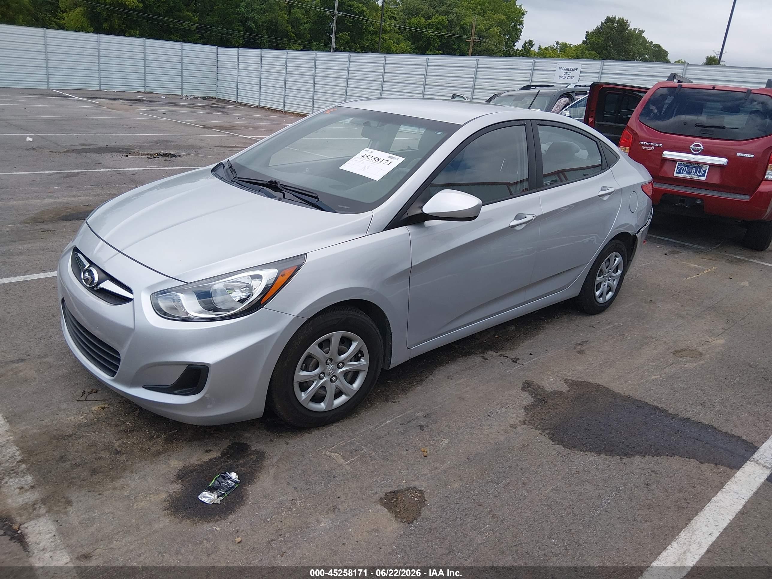 2013 Hyundai Accent Gls Gray vin: KMHCT4AEXDU499924