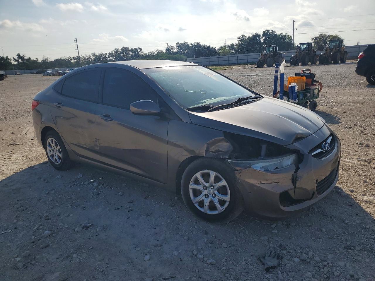 2013 Hyundai Accent Gls Gray vin: KMHCT4AEXDU557675