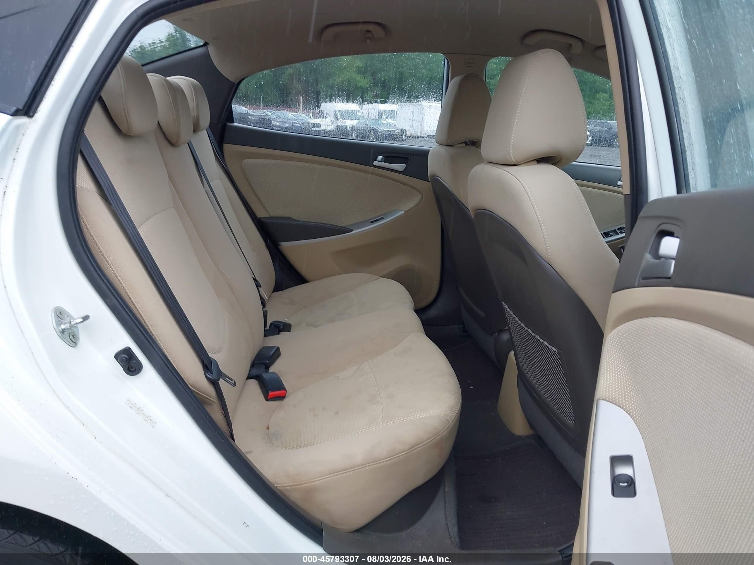 2013 Hyundai Accent Gls Белый vin: KMHCT4AEXDU561550