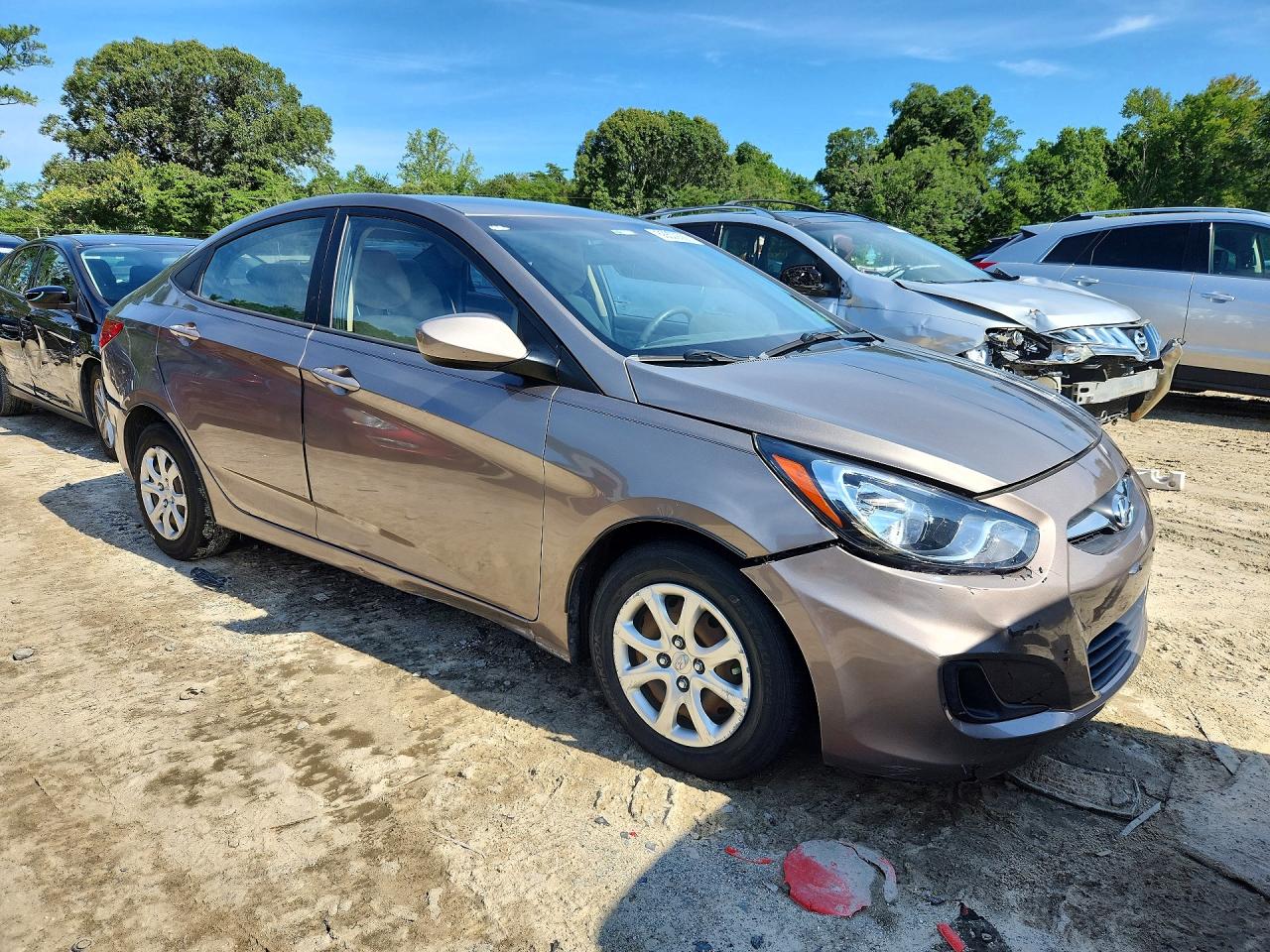 2013 Hyundai Accent Gls Tan vin: KMHCT4AEXDU562293