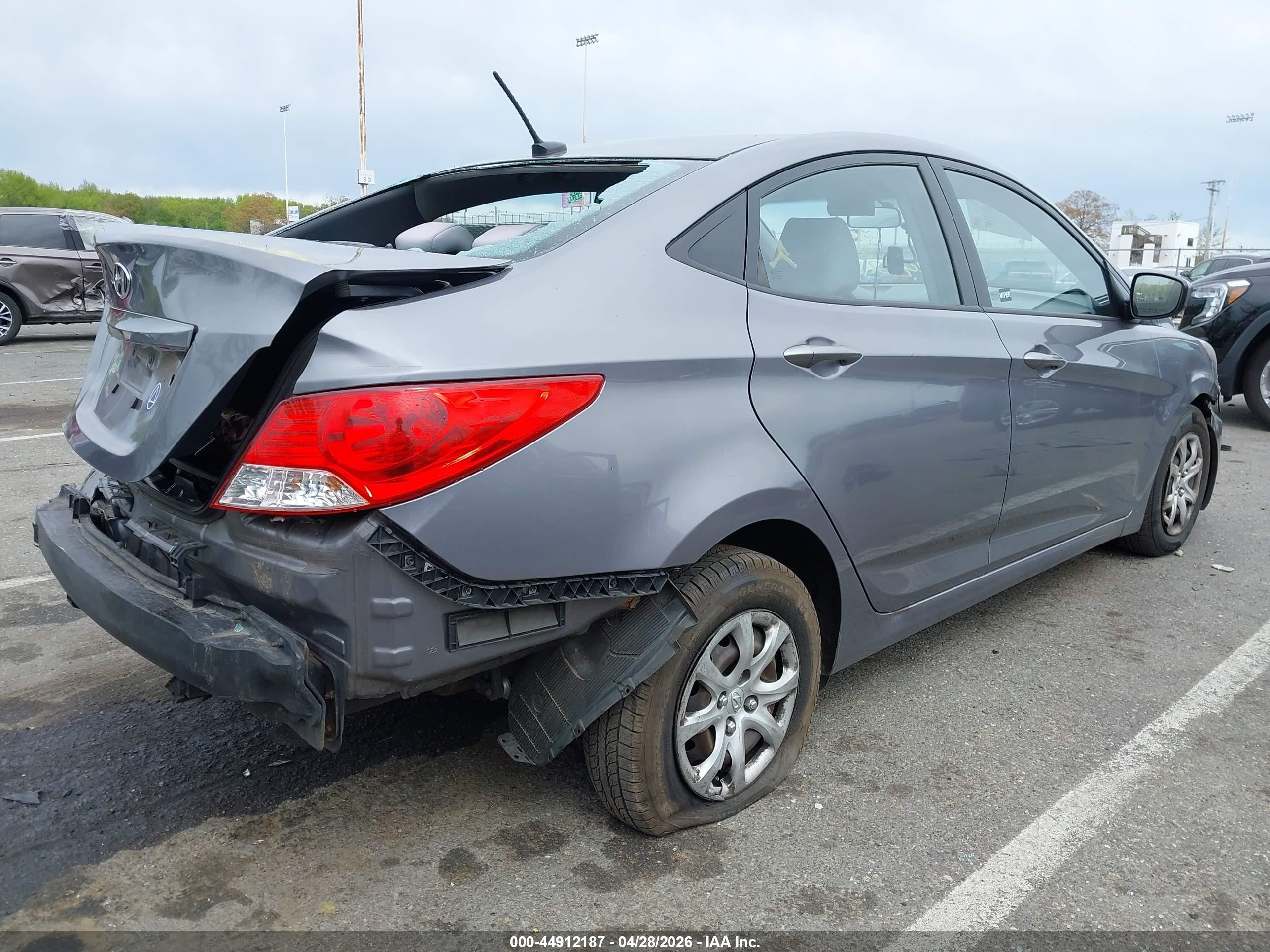 2014 Hyundai Accent Gls Gray vin: KMHCT4AEXEU635325