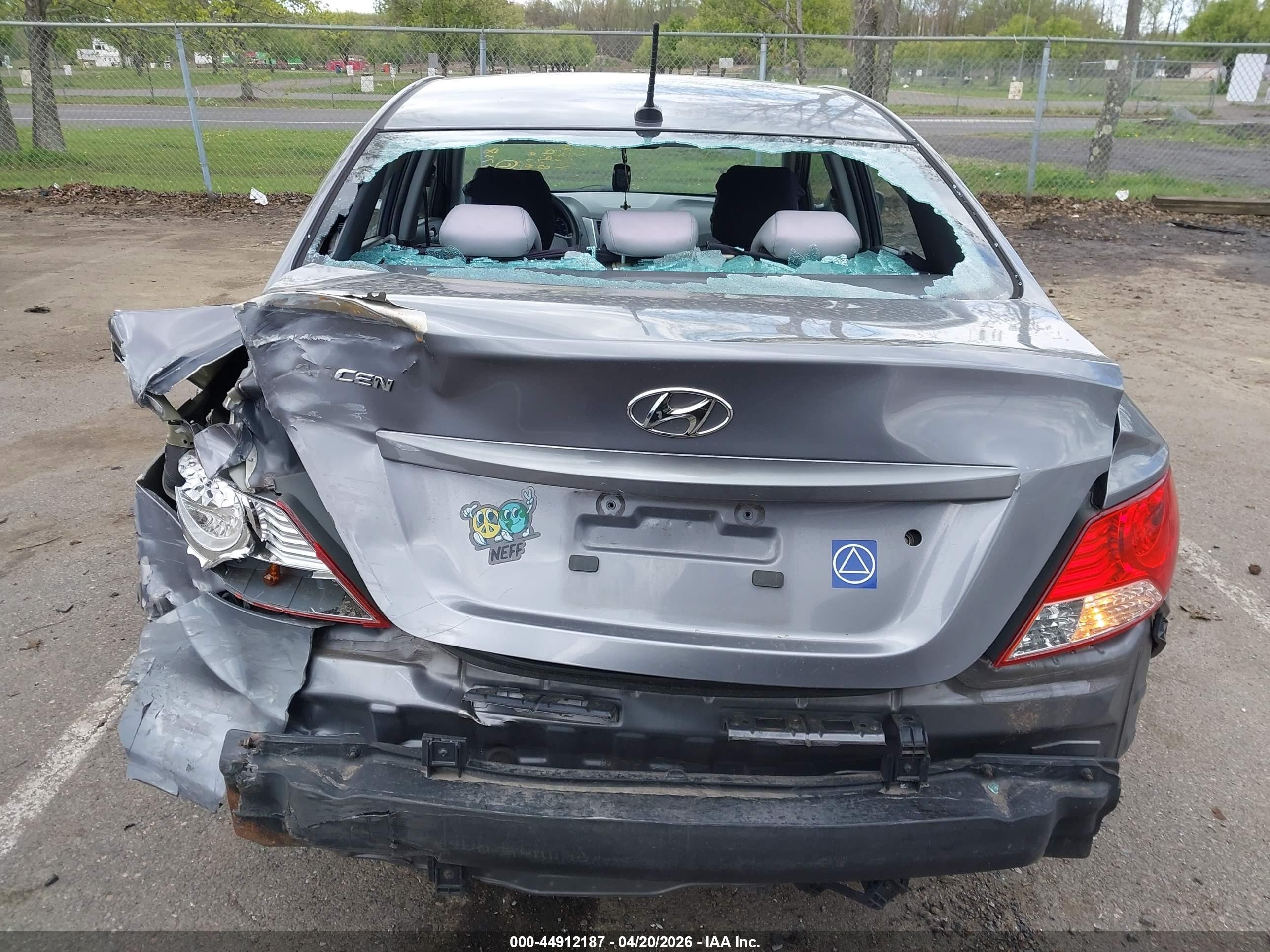 2014 Hyundai Accent Gls Gray vin: KMHCT4AEXEU635325