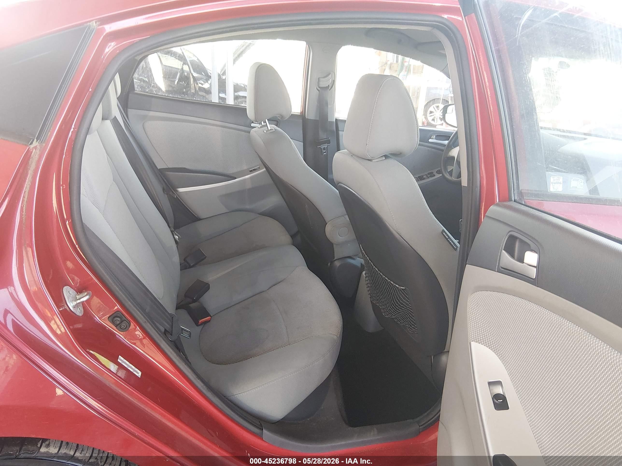 2014 Hyundai Accent Gls Red vin: KMHCT4AEXEU758686