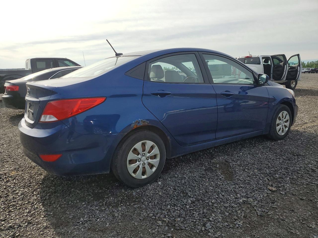 2015 Hyundai Accent Gls Blue vin: KMHCT4AEXFU815082