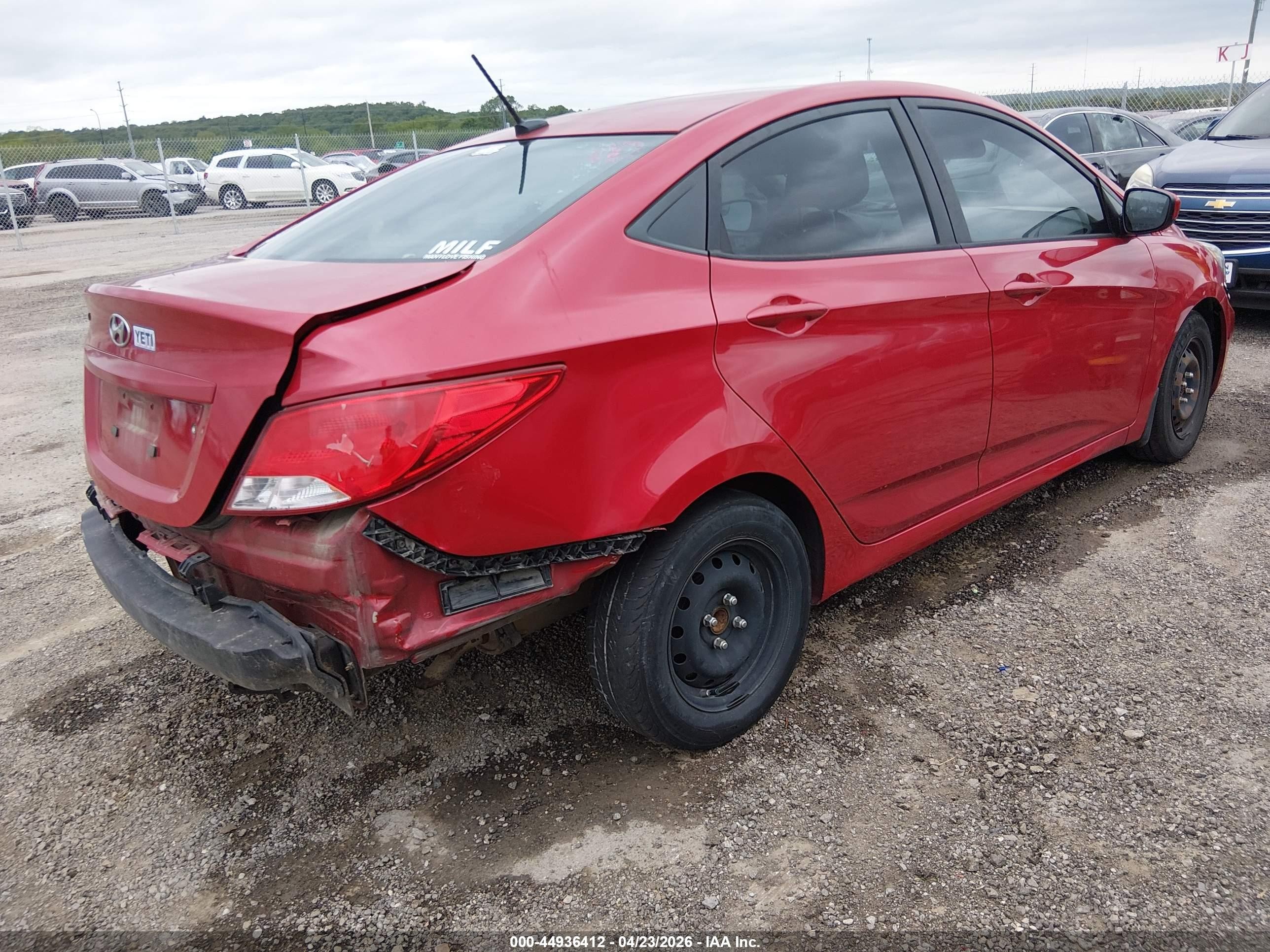 2015 Hyundai Accent Gls Red vin: KMHCT4AEXFU922536