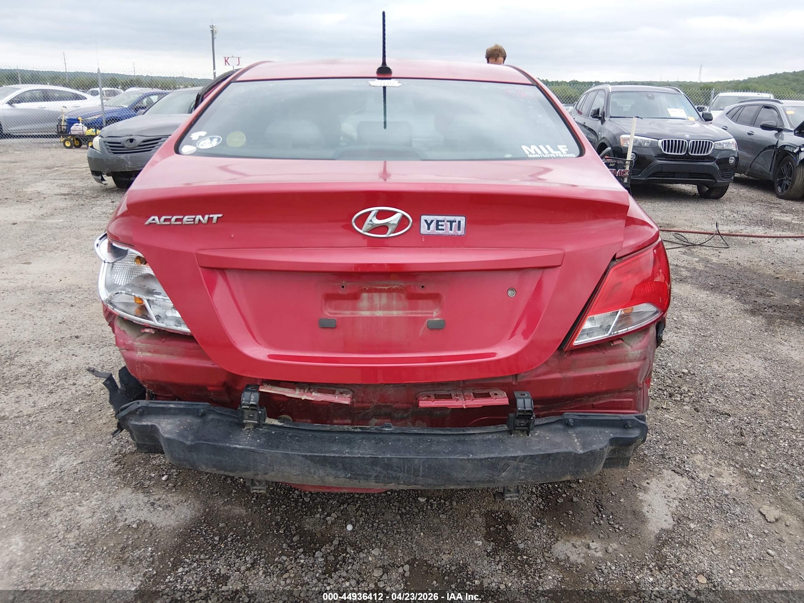 2015 Hyundai Accent Gls Red vin: KMHCT4AEXFU922536