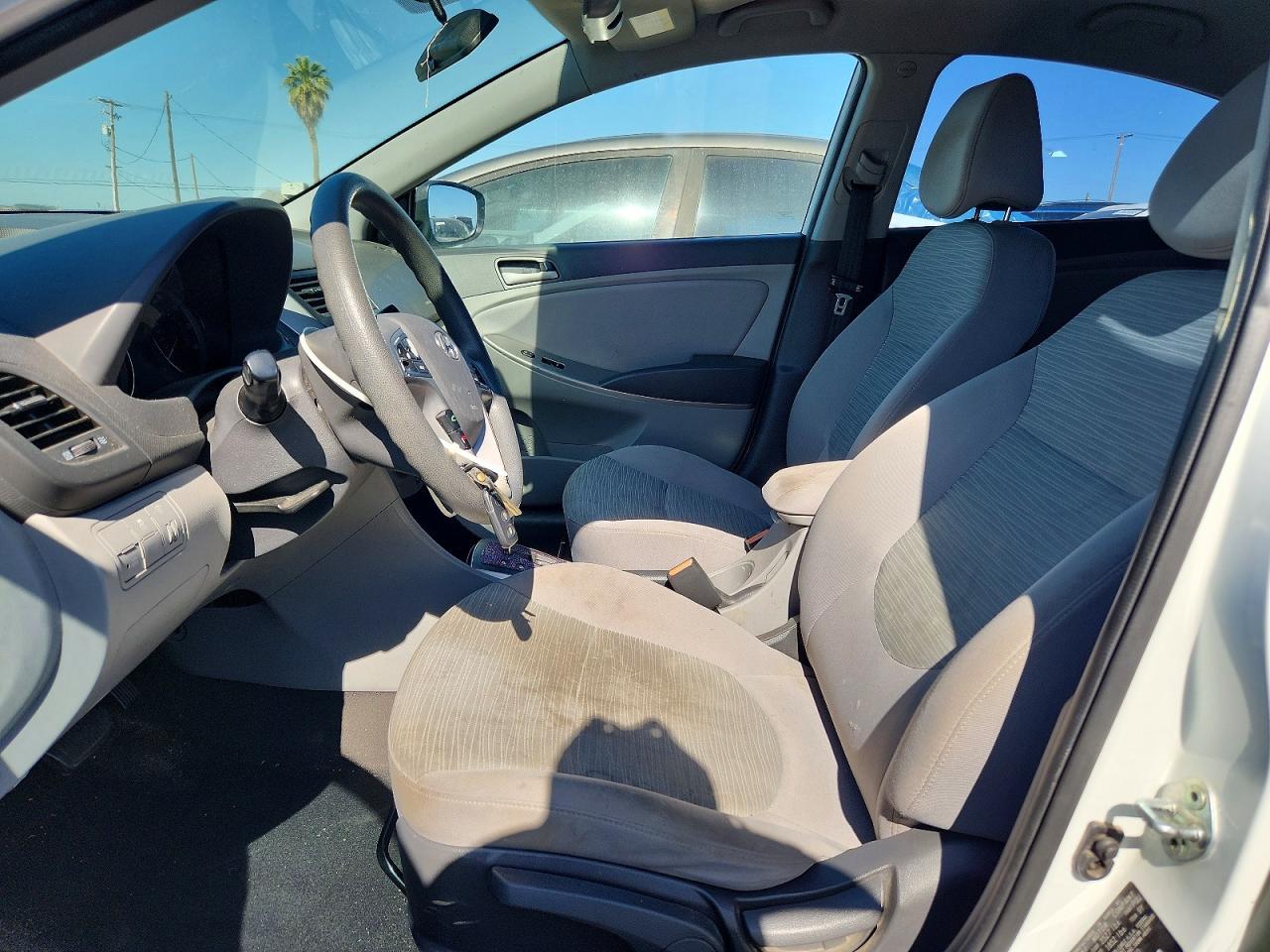 2015 Hyundai Accent Gls White vin: KMHCT4AEXFU935920