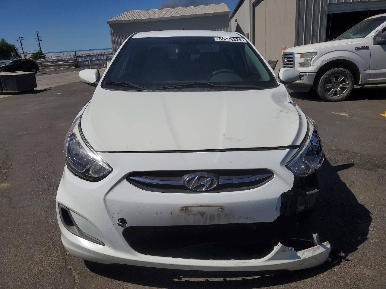 2015 Hyundai Accent Gls White vin: KMHCT4AEXFU935920