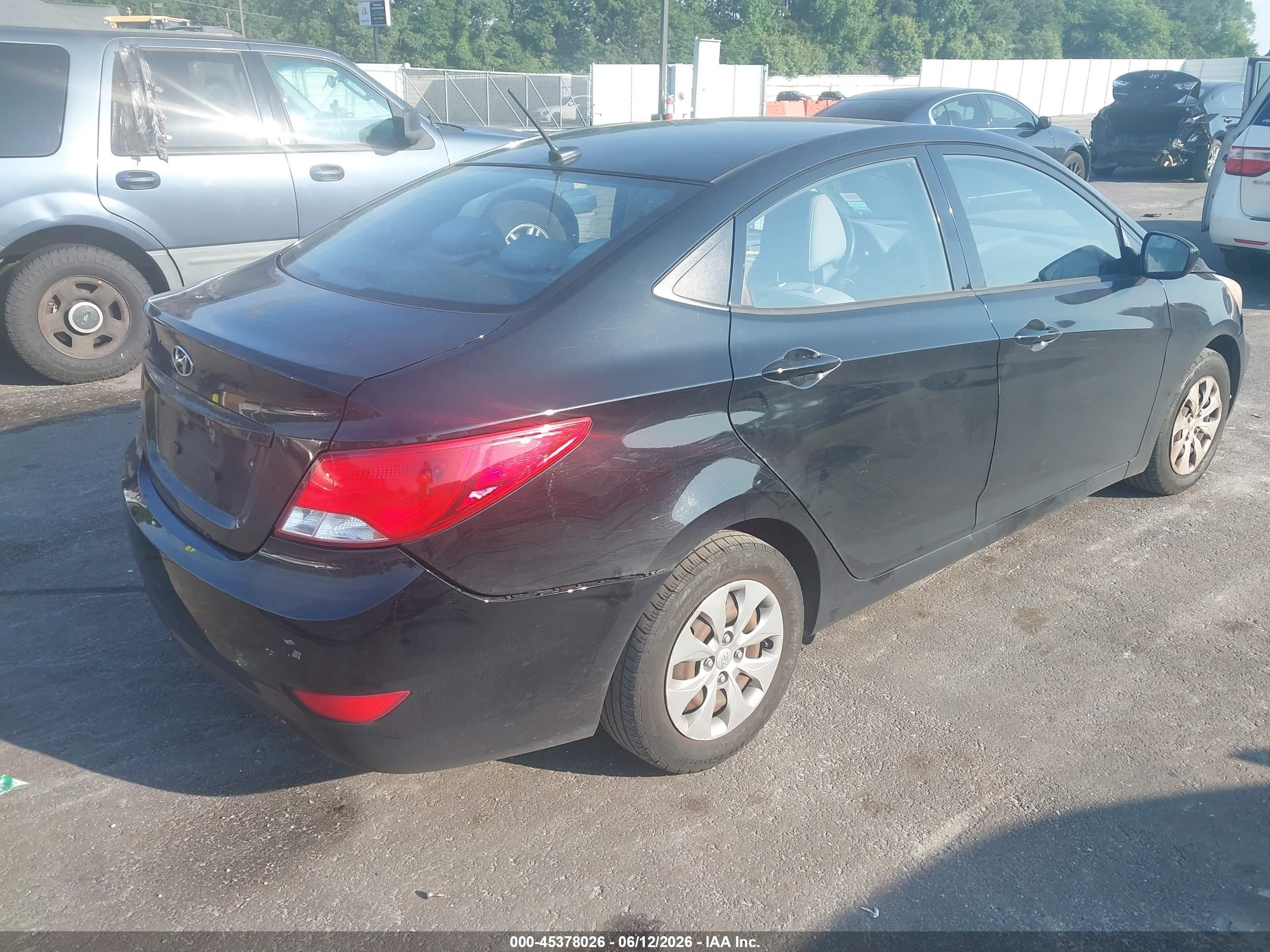 2016 Hyundai Accent Se Черный vin: KMHCT4AEXGU076250