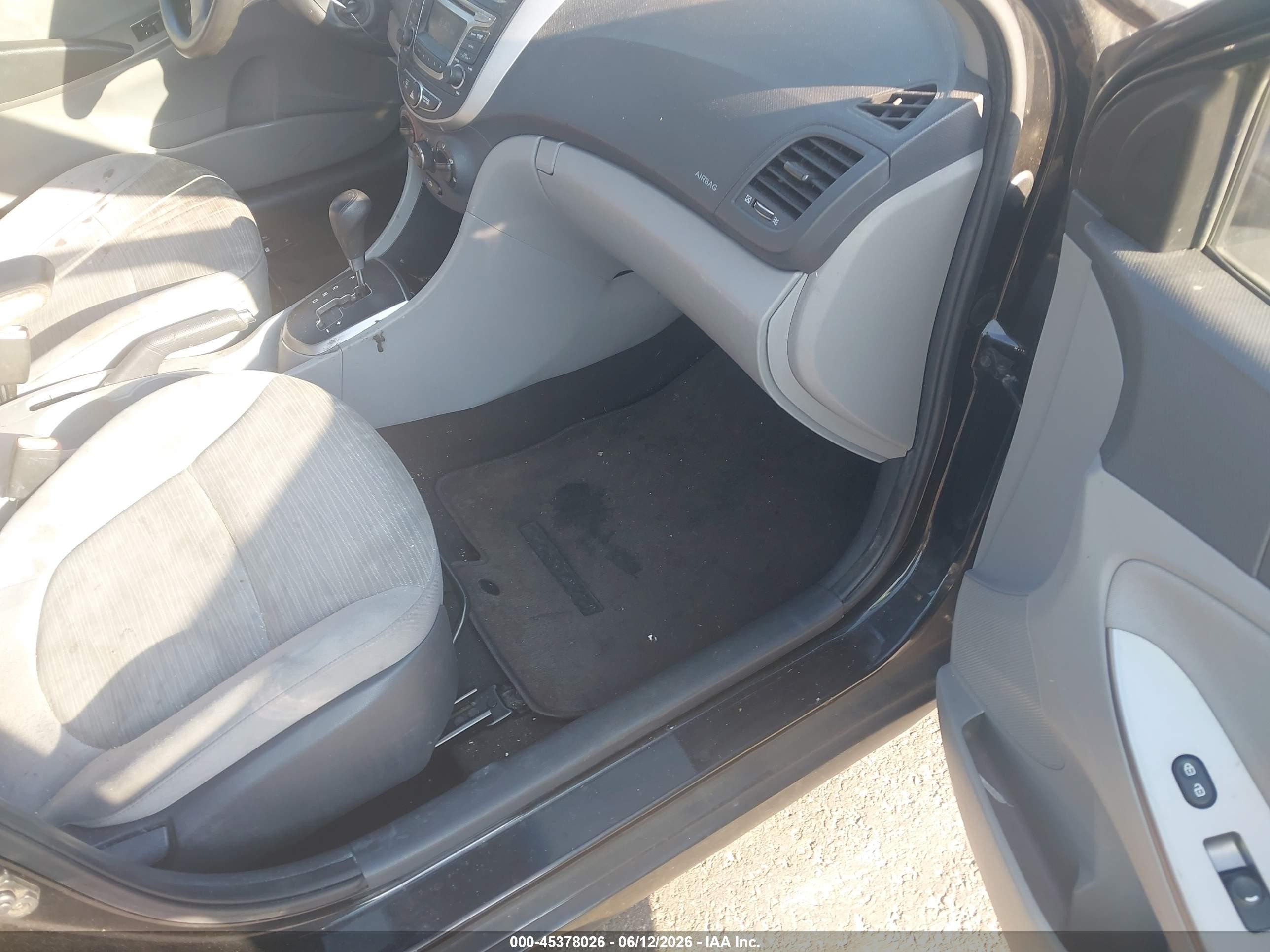 2016 Hyundai Accent Se Черный vin: KMHCT4AEXGU076250
