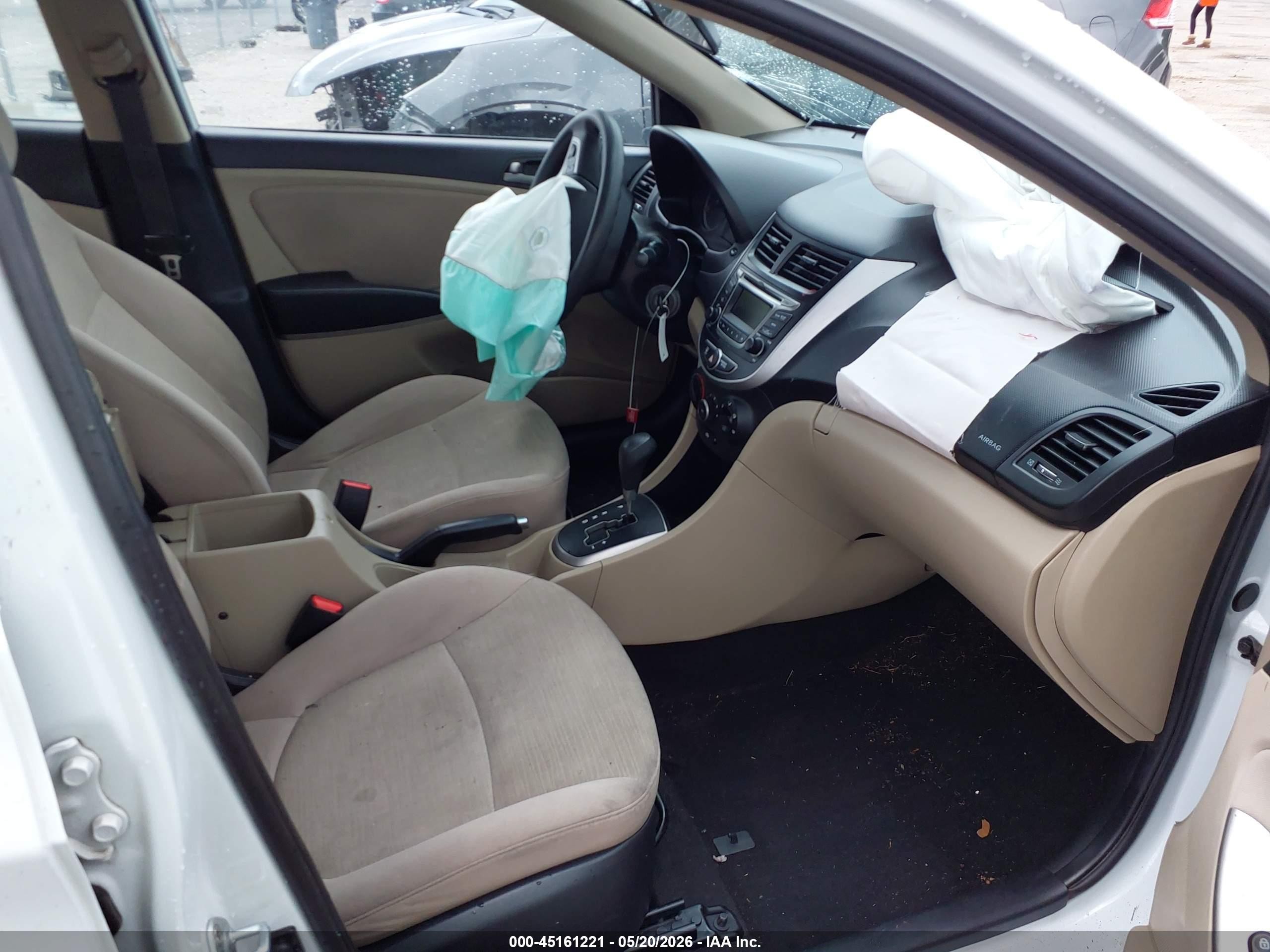 2017 Hyundai Accent Value Edition Белый vin: KMHCT4AEXHU364898