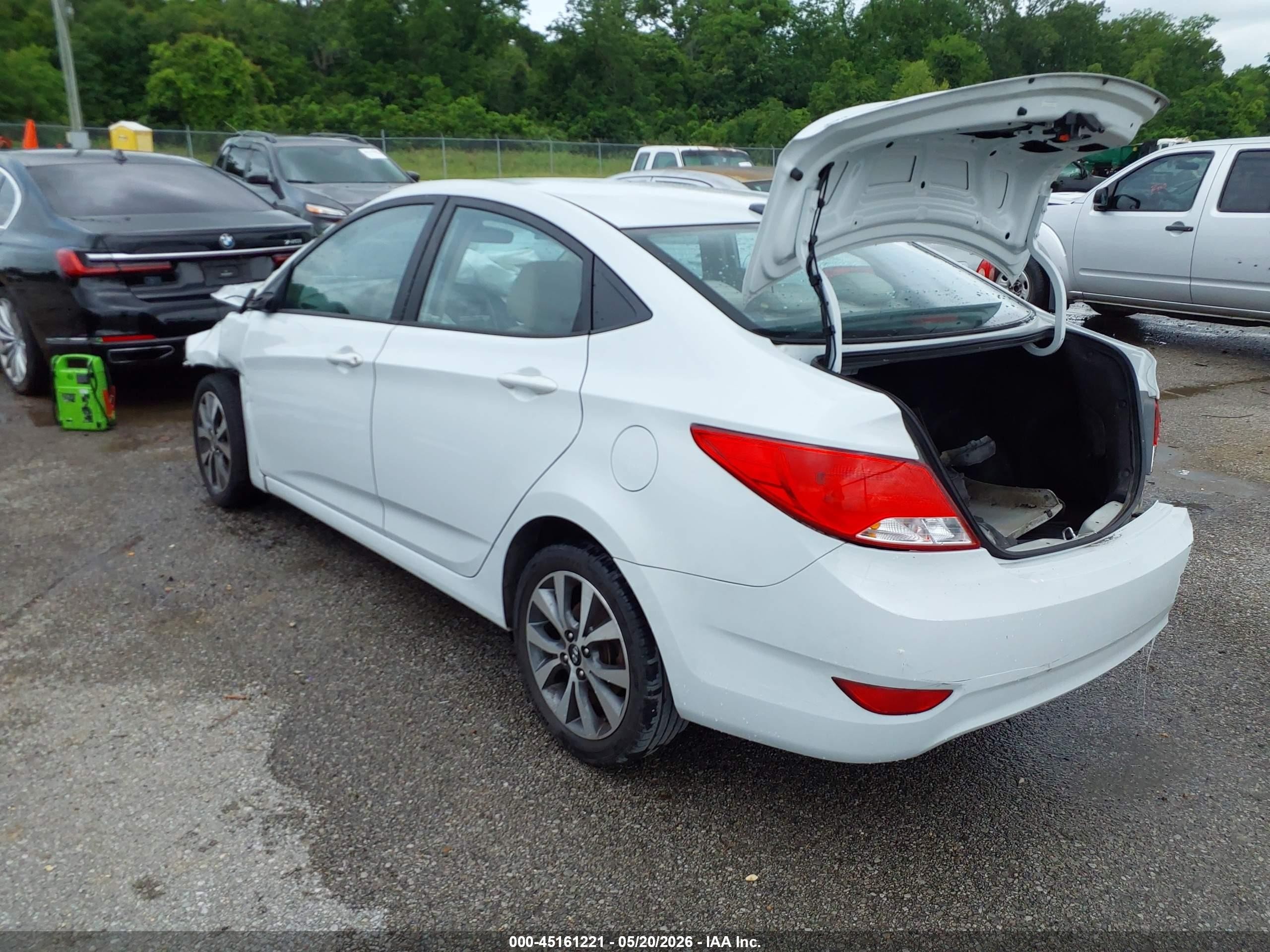 2017 Hyundai Accent Value Edition Белый vin: KMHCT4AEXHU364898