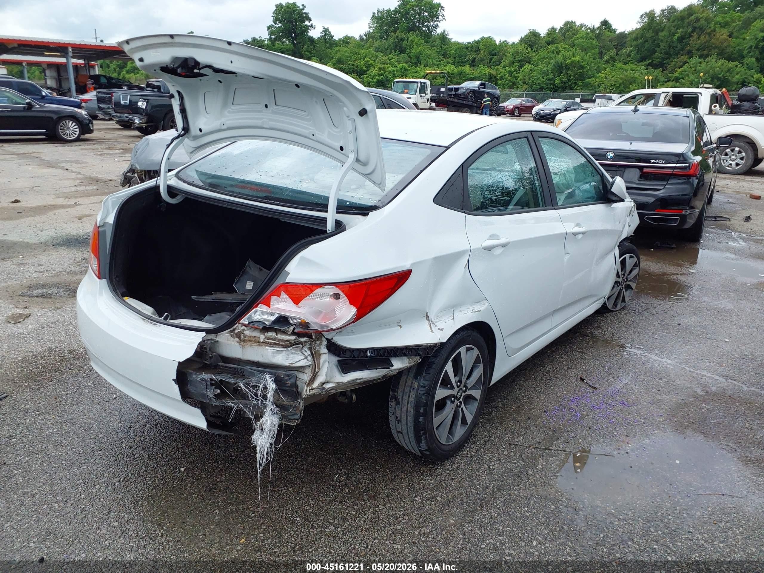 2017 Hyundai Accent Value Edition Белый vin: KMHCT4AEXHU364898