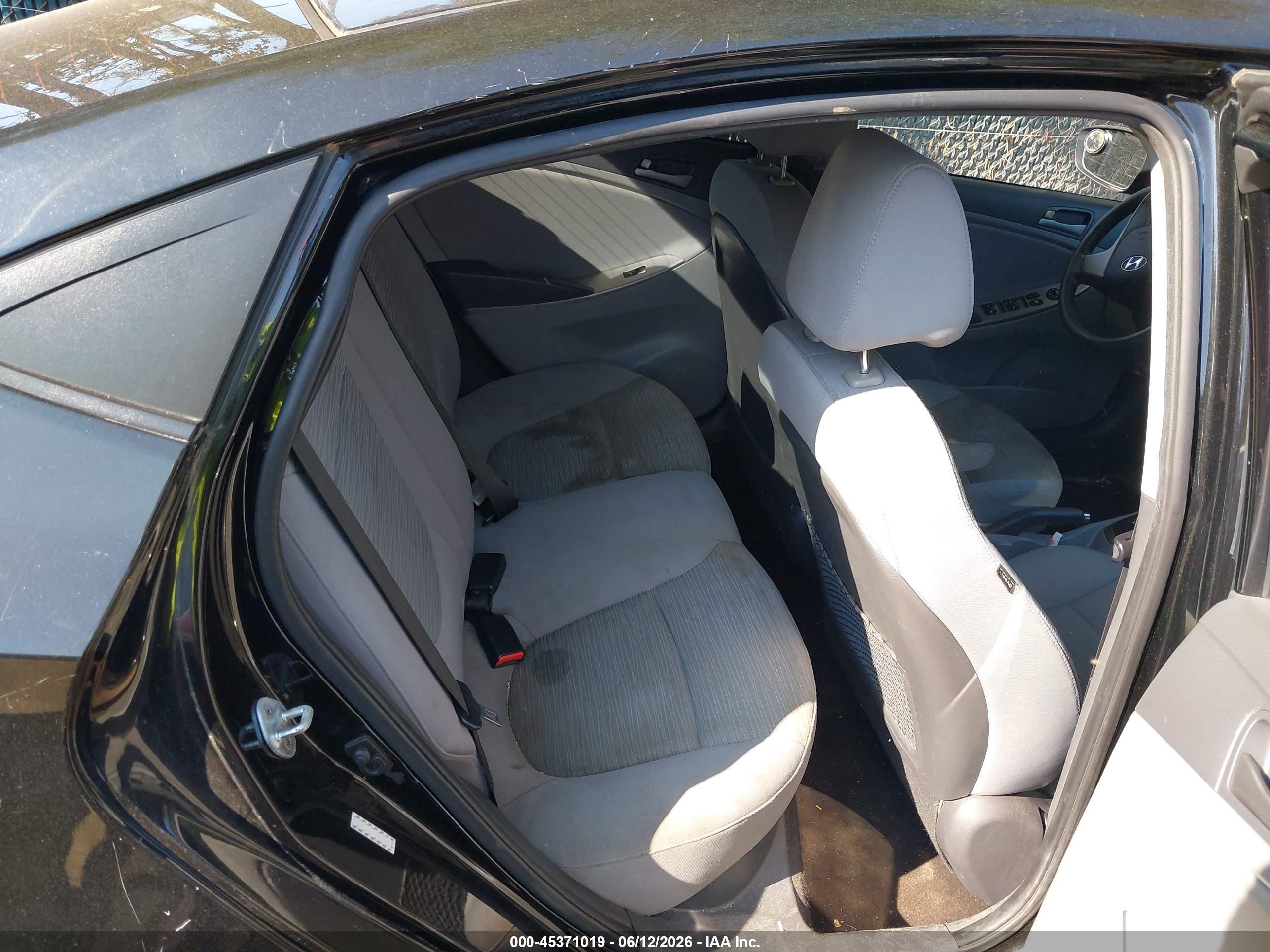 2017 Hyundai Accent Se Черный vin: KMHCT4AEXHU375397