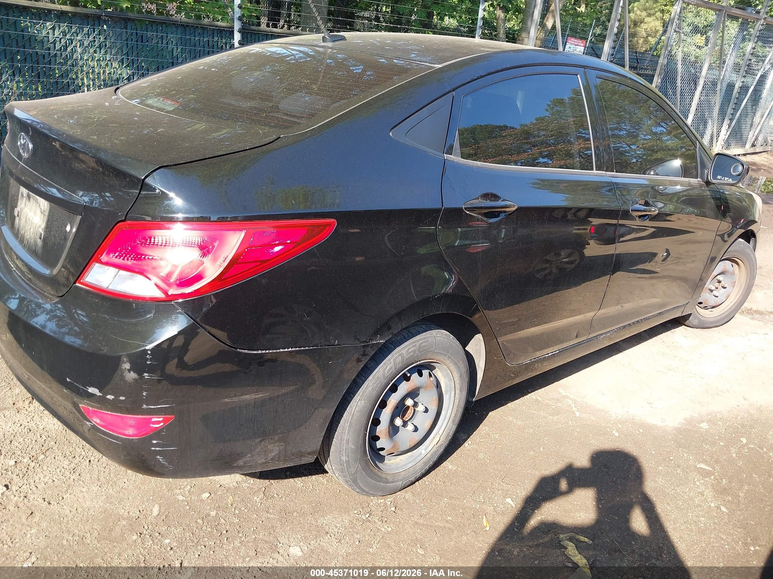 2017 Hyundai Accent Se Черный vin: KMHCT4AEXHU375397