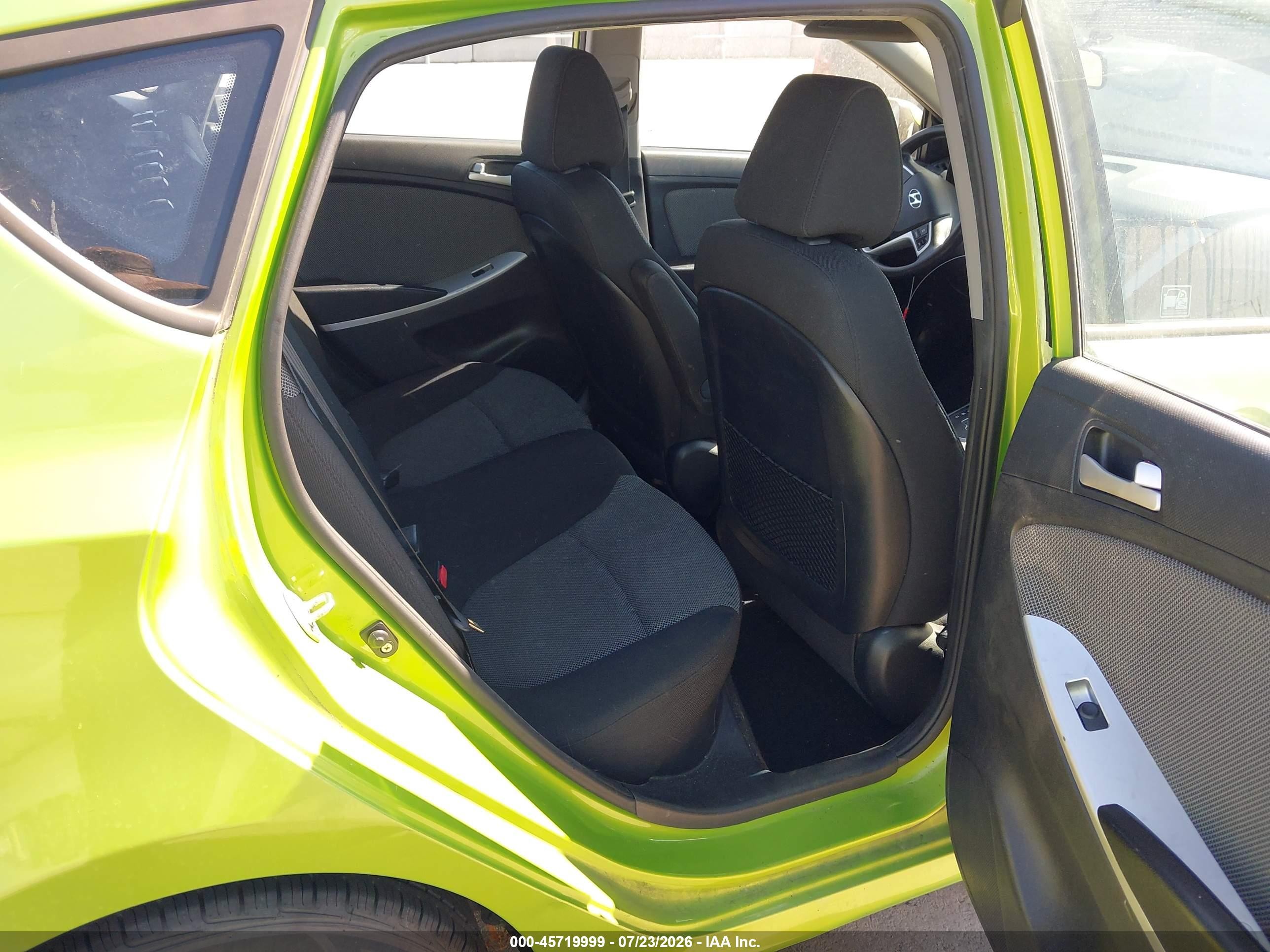 2012 Hyundai Accent Gs Green vin: KMHCT5AE0CU017014
