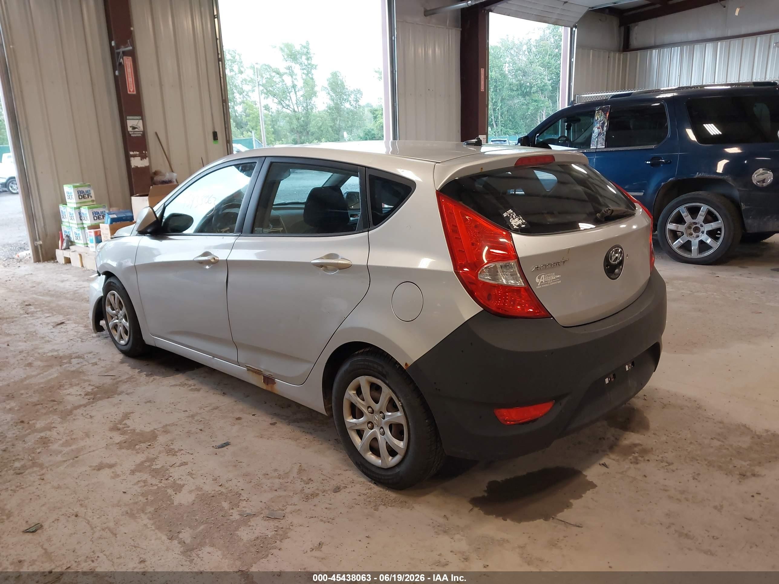 2012 Hyundai Accent Gs Silver vin: KMHCT5AE0CU036145