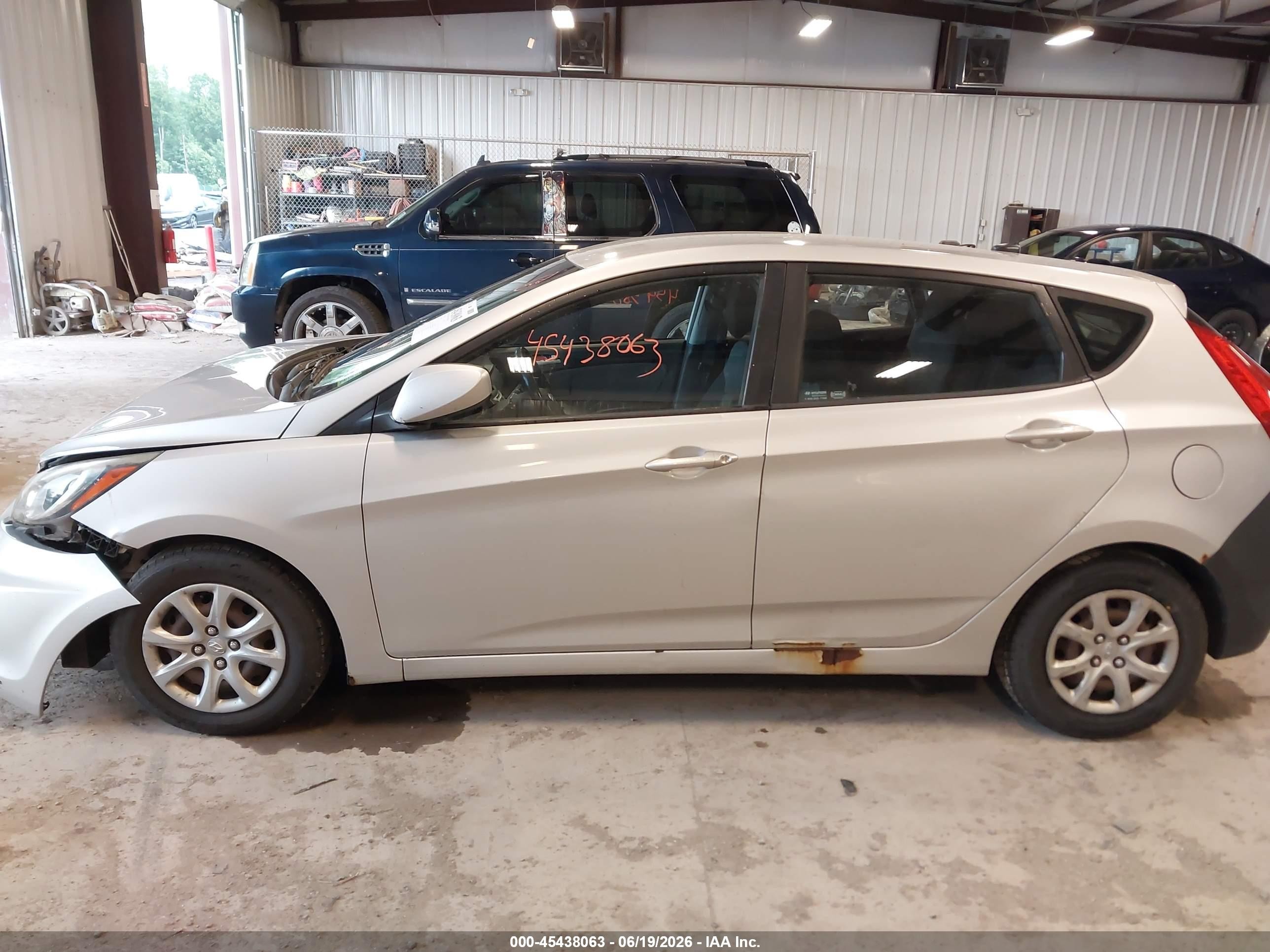 2012 Hyundai Accent Gs Silver vin: KMHCT5AE0CU036145