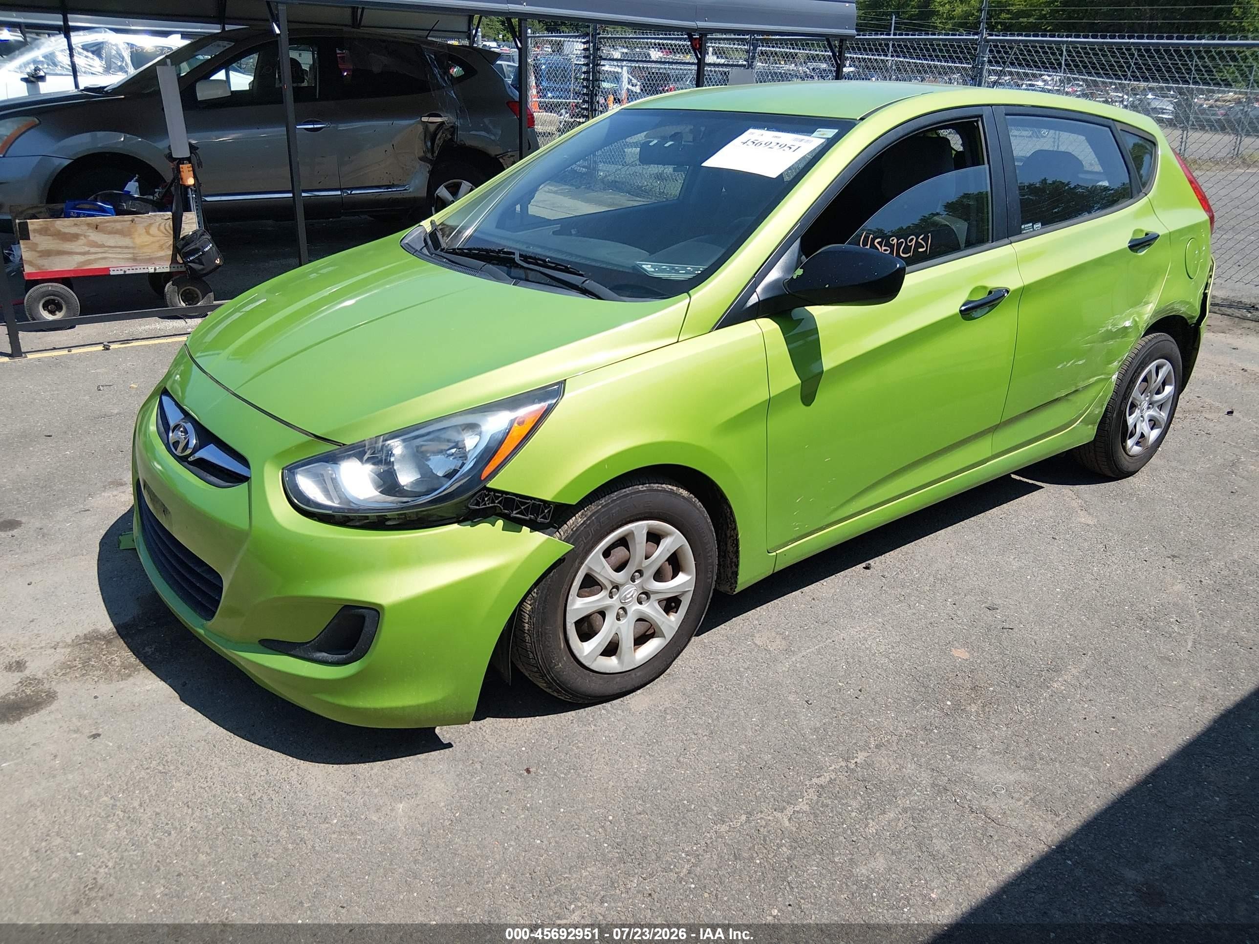 2012 Hyundai Accent Gs Green vin: KMHCT5AE0CU052989