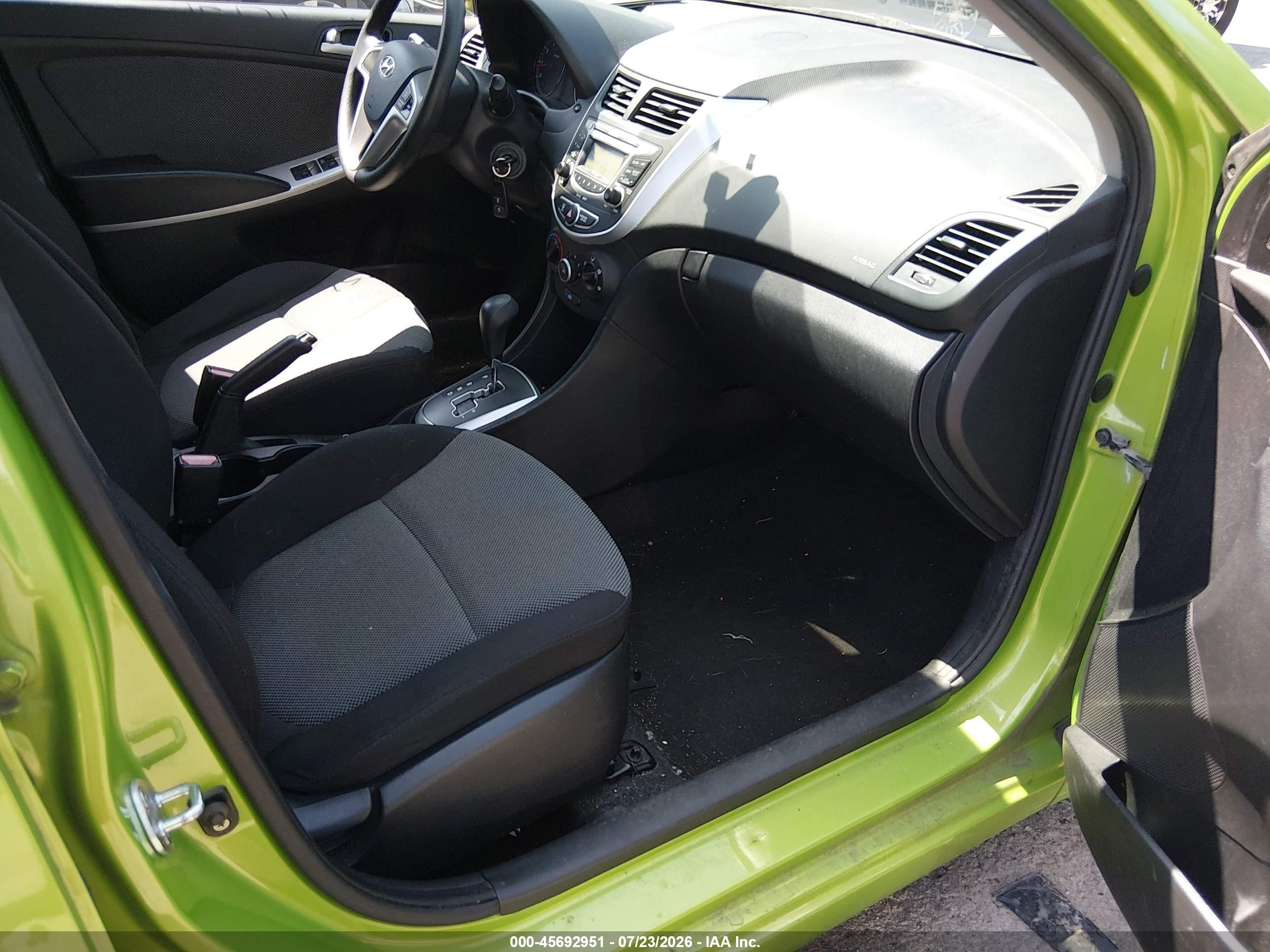 2012 Hyundai Accent Gs Green vin: KMHCT5AE0CU052989