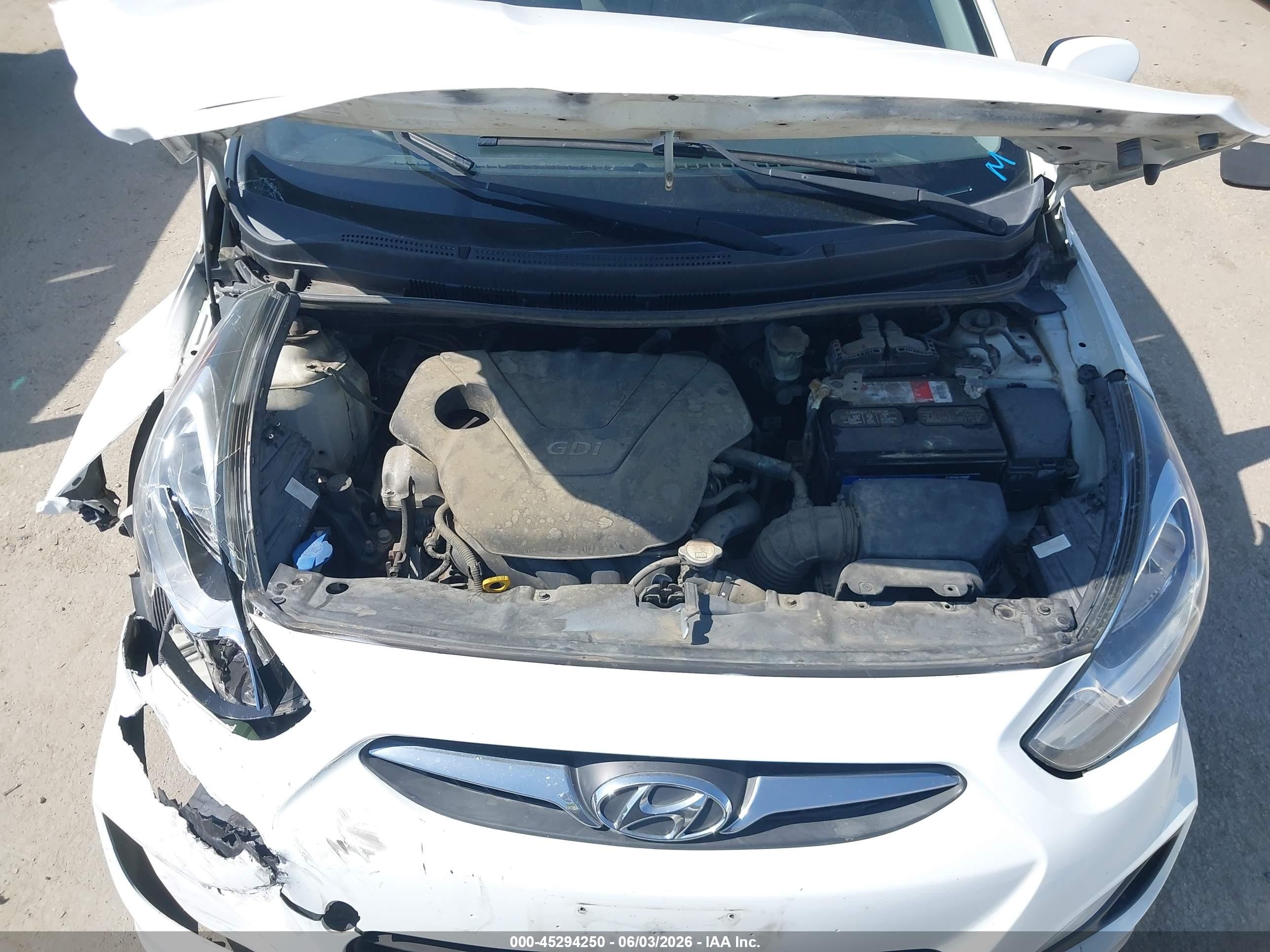 2012 Hyundai Accent Gs White vin: KMHCT5AE0CU056234