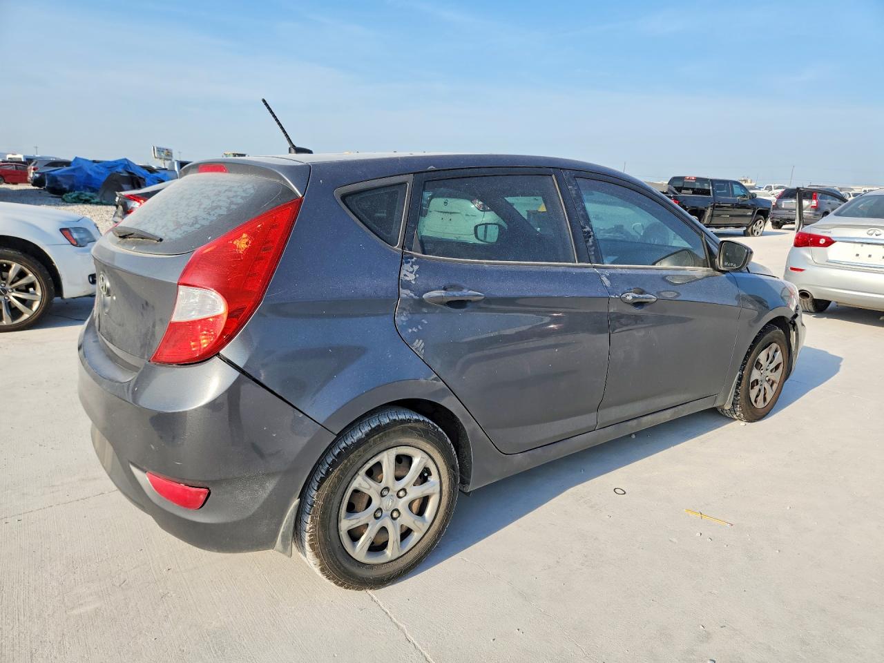 2013 Hyundai Accent Gs Угольный vin: KMHCT5AE0DU100377