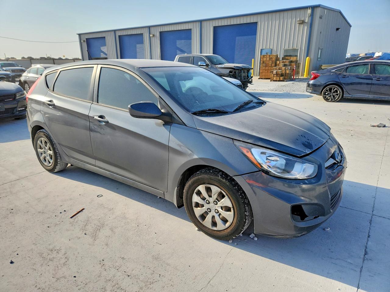 2013 Hyundai Accent Gs Угольный vin: KMHCT5AE0DU100377