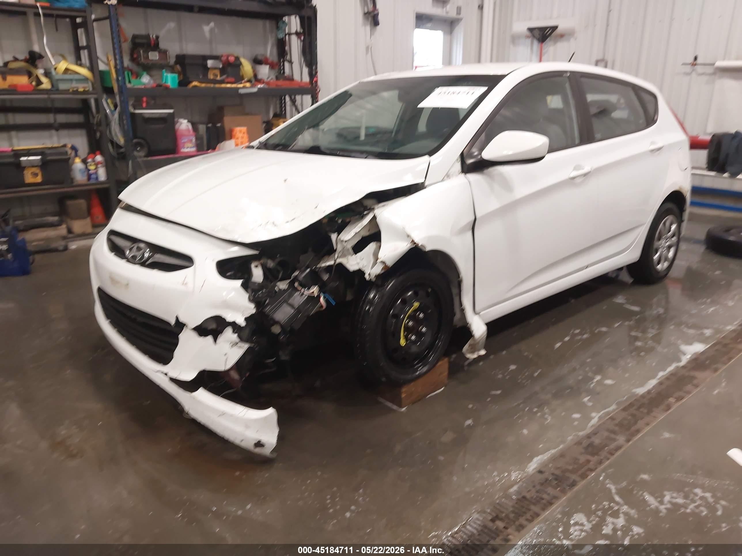 2013 Hyundai Accent Gs White vin: KMHCT5AE0DU102713