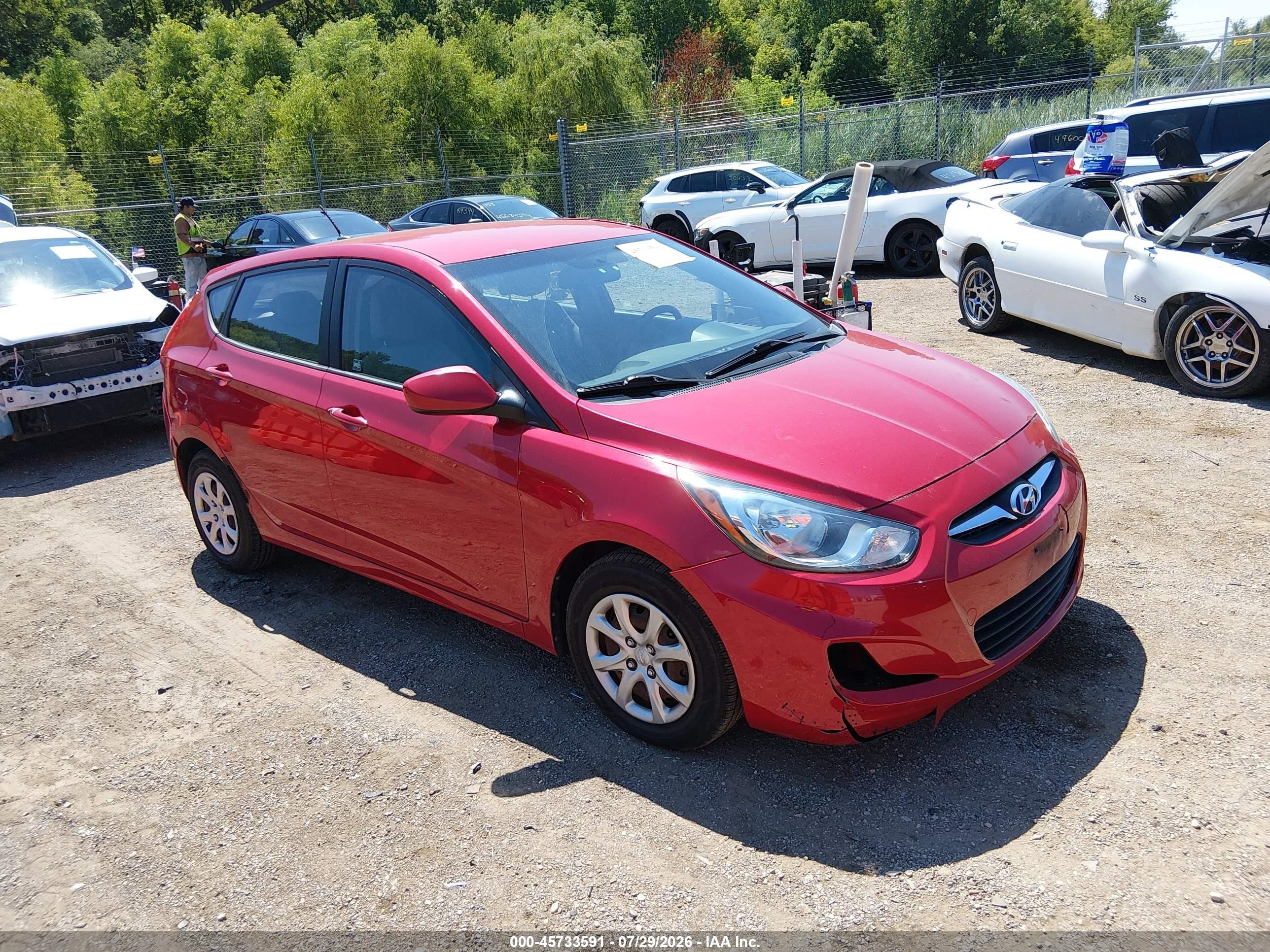 2013 Hyundai Accent Gs Красный vin: KMHCT5AE0DU119950