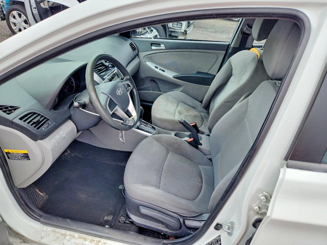 2013 Hyundai Accent Gs White vin: KMHCT5AE0DU120919