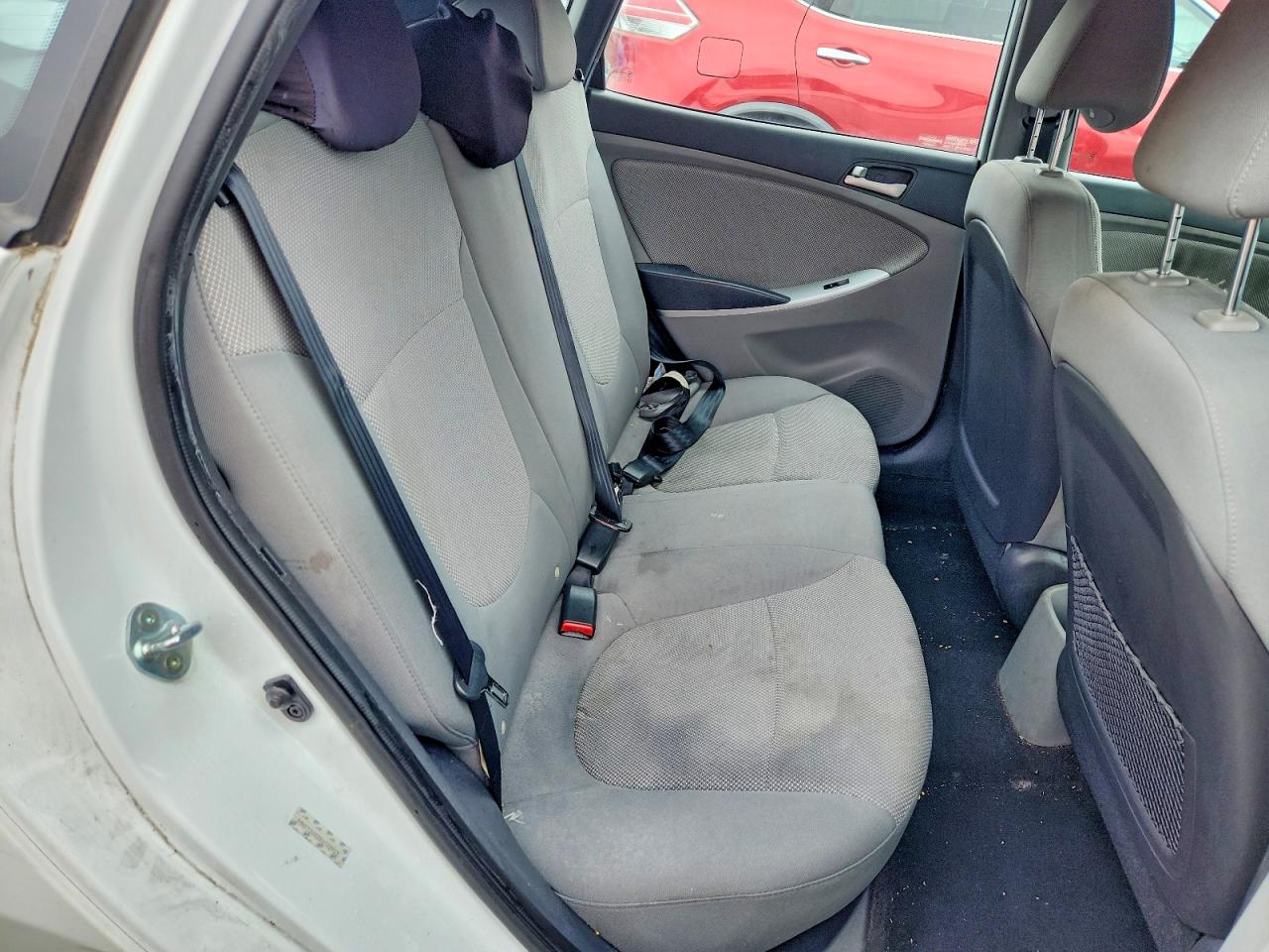 2013 Hyundai Accent Gs White vin: KMHCT5AE0DU120919