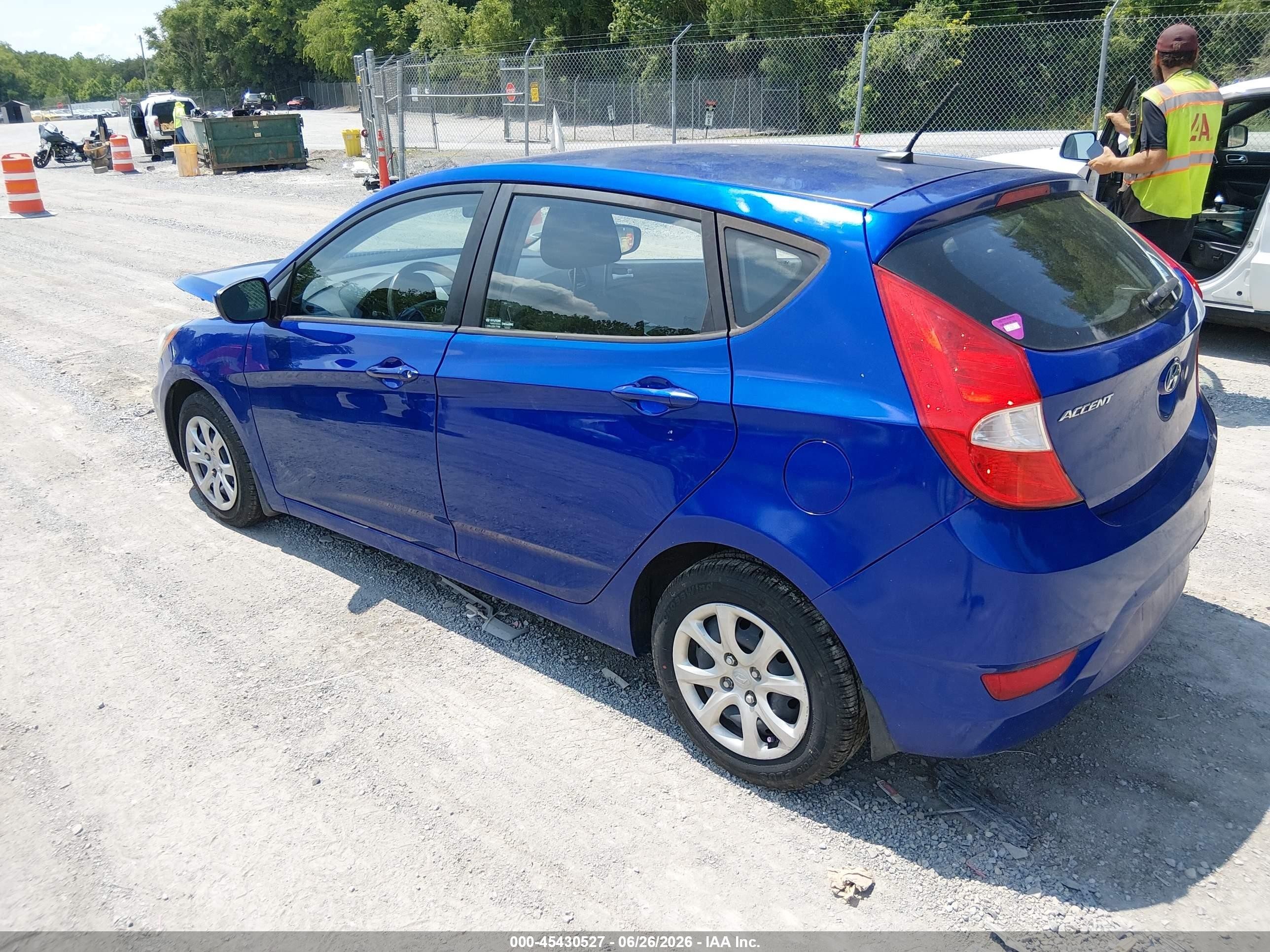 2013 Hyundai Accent Gs Blue vin: KMHCT5AE0DU135341