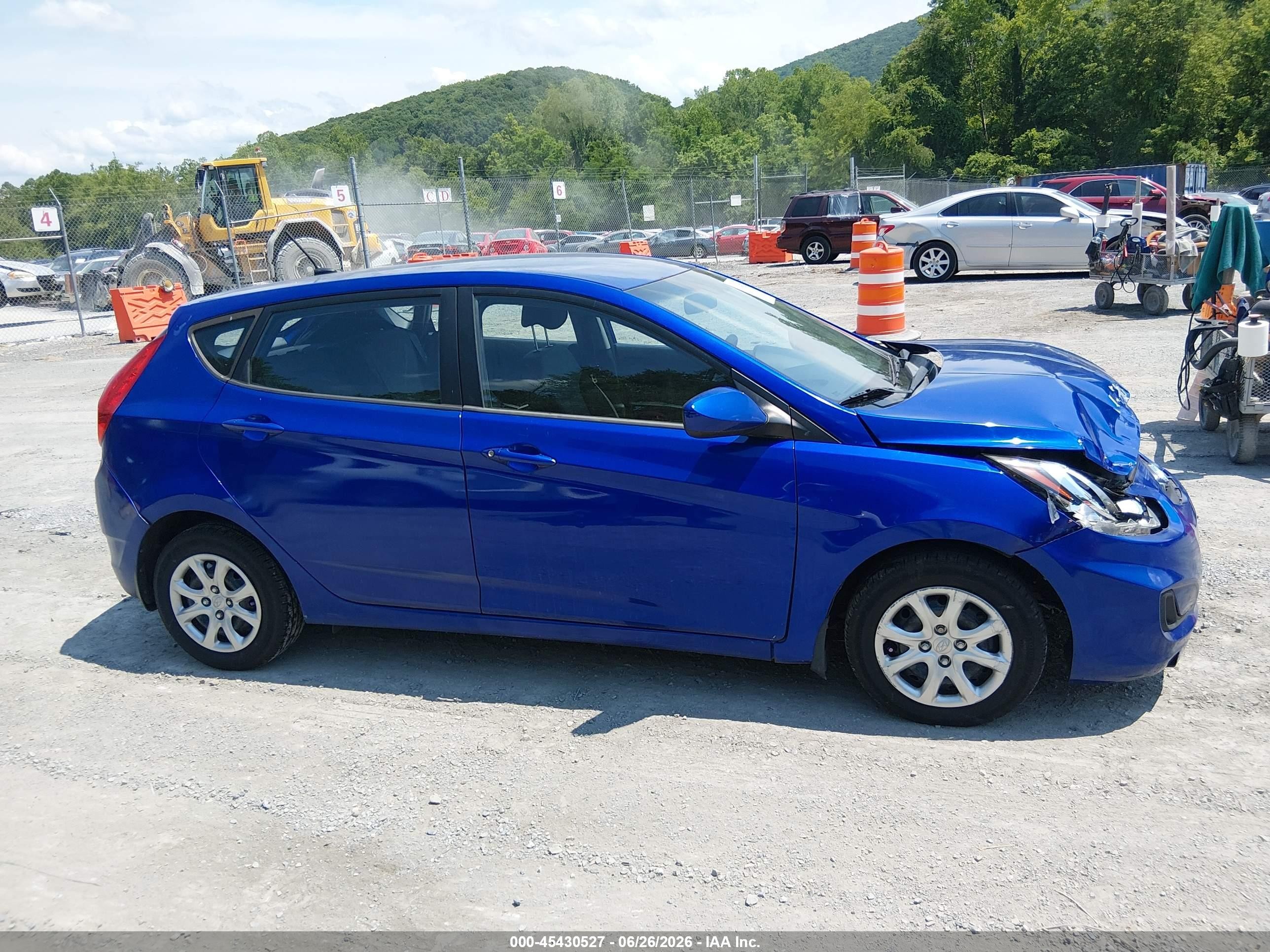 2013 Hyundai Accent Gs Blue vin: KMHCT5AE0DU135341