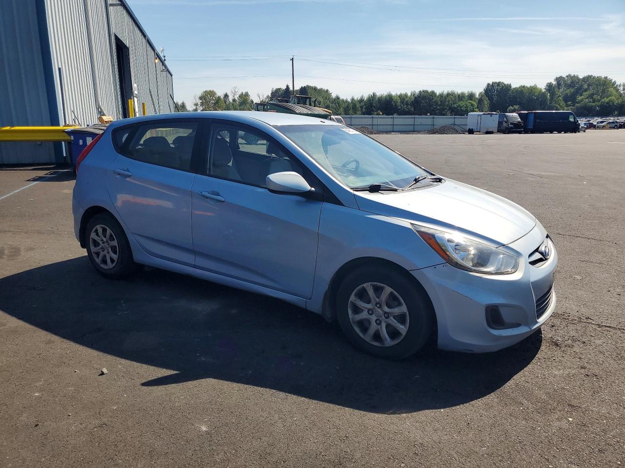 2014 Hyundai Accent Gs Blue vin: KMHCT5AE0EU168440